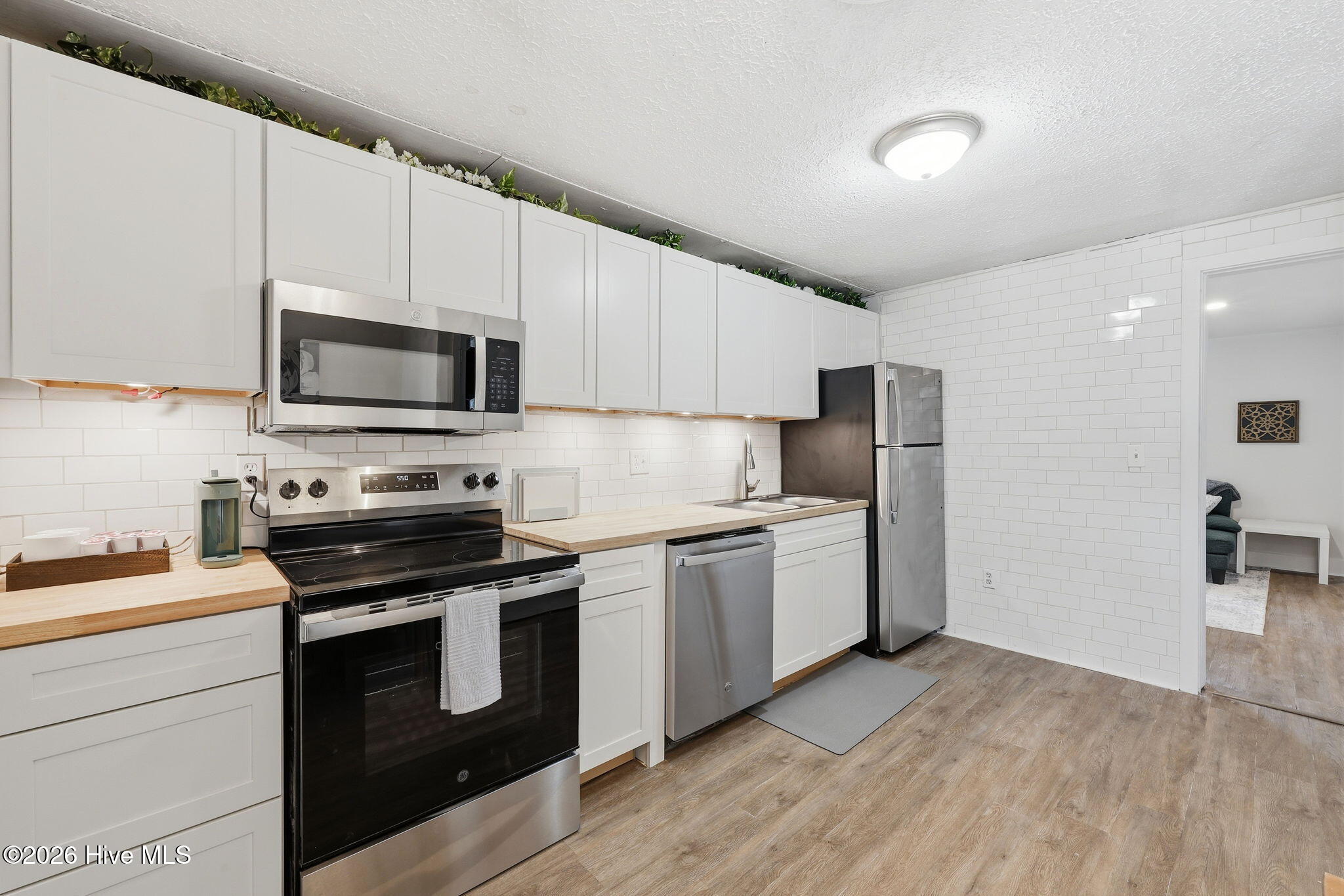 328 River Walk Property Photo 3