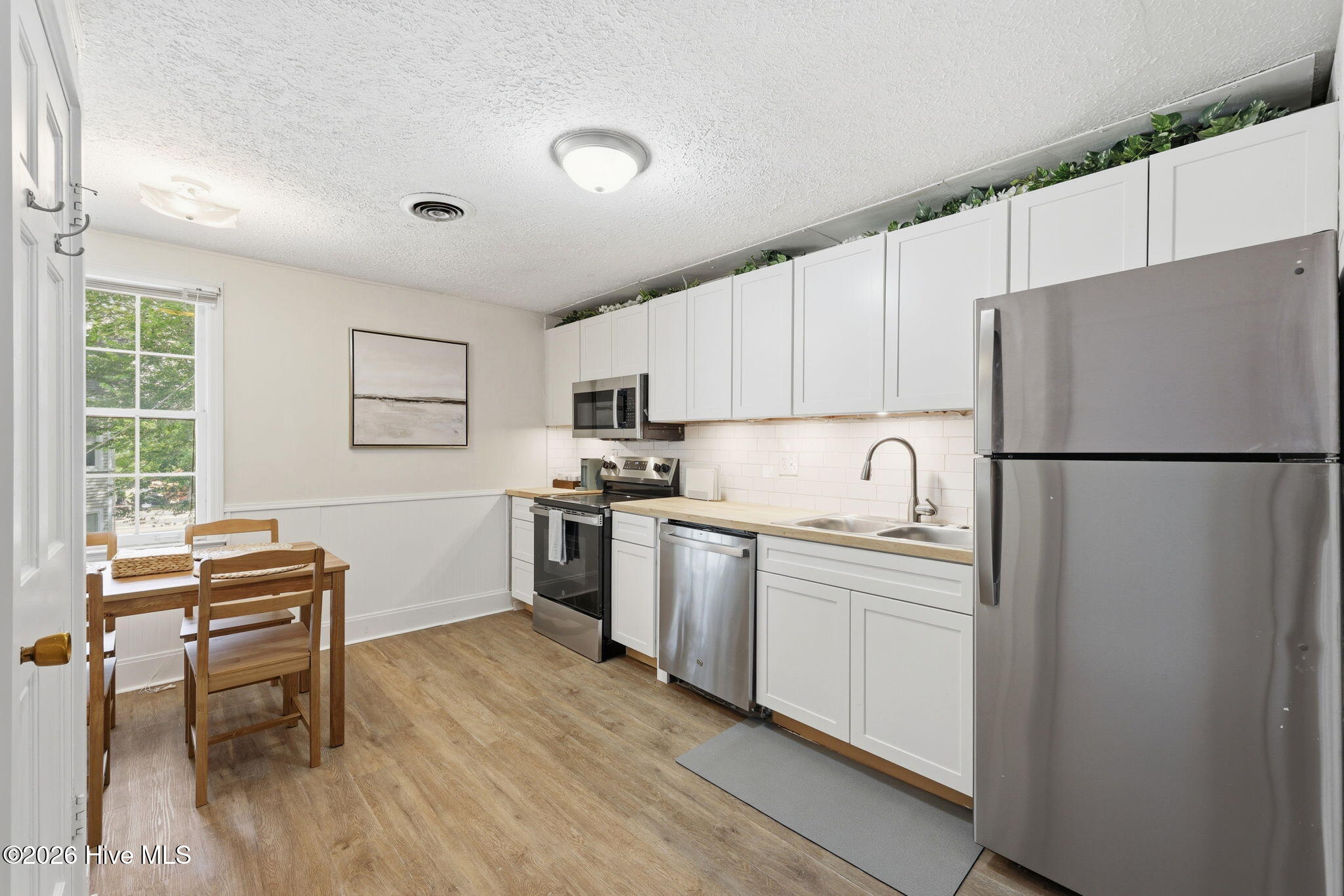 328 River Walk Property Photo 12
