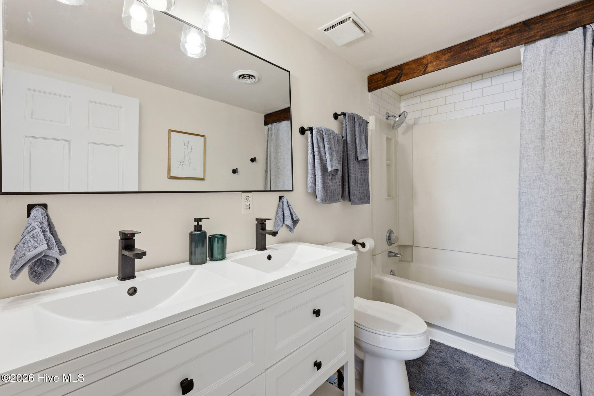 328 River Walk Property Photo 16