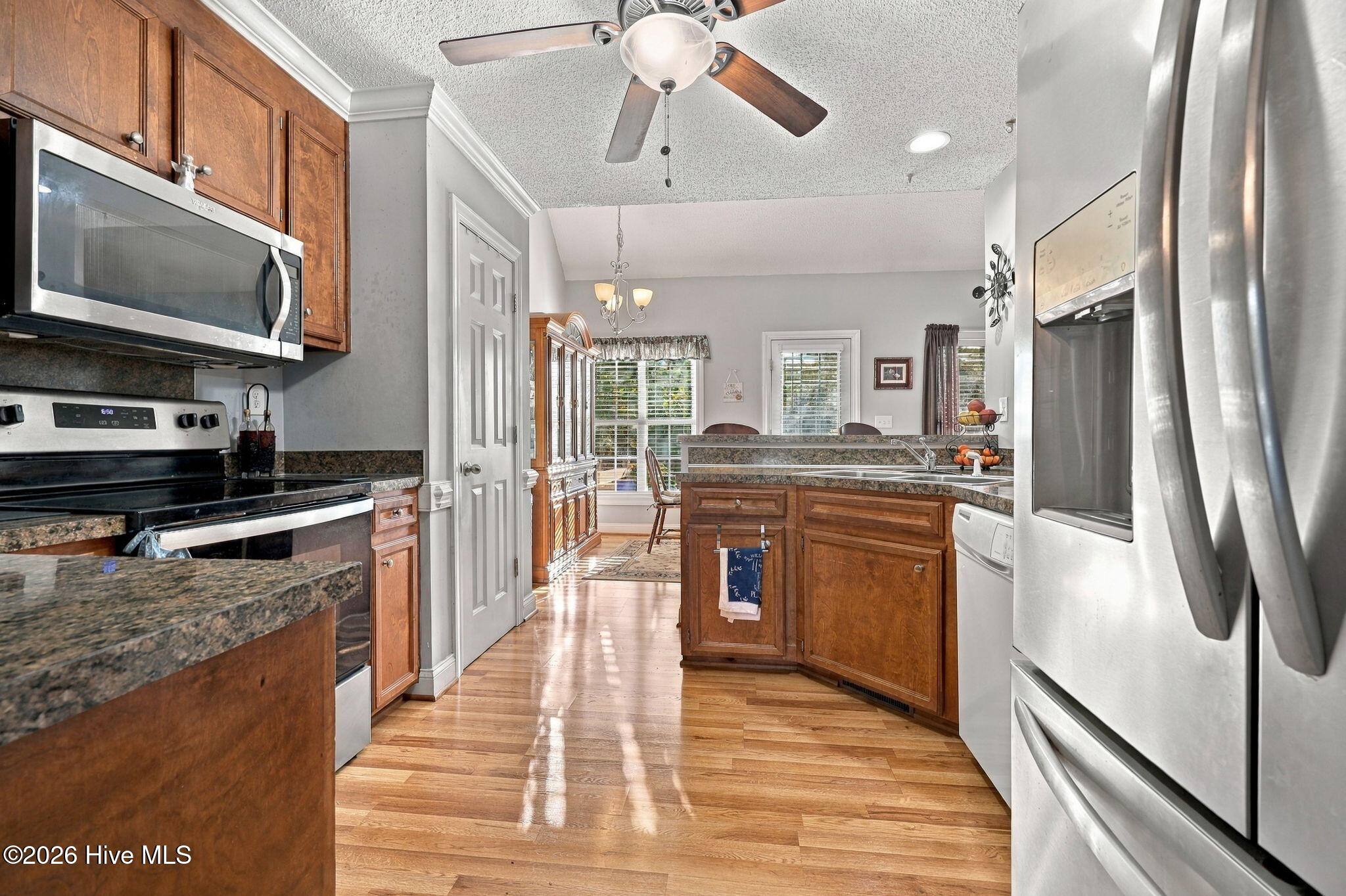 2427 Westminster Drive Property Photo 32