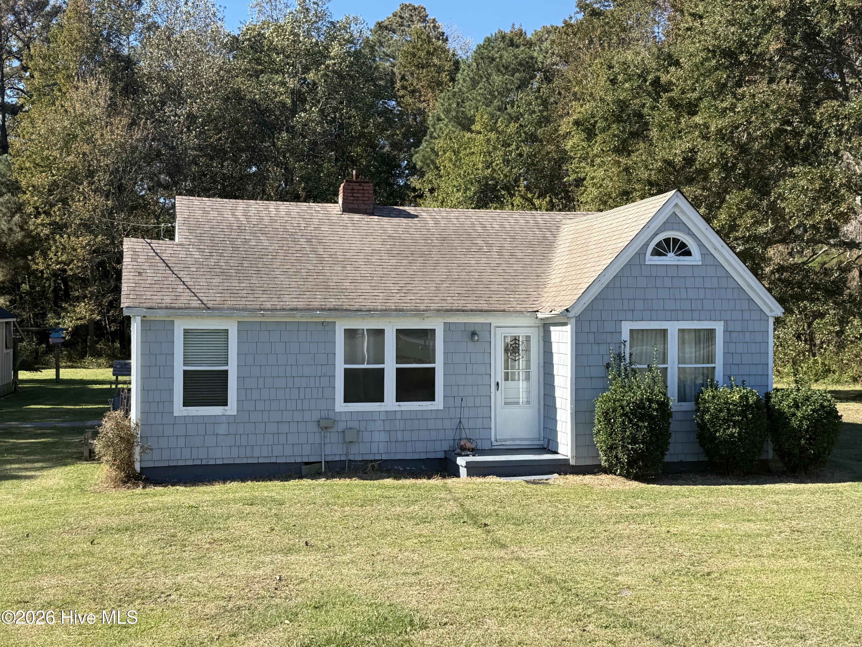 7864 Caratoke Highway Property Photo 1