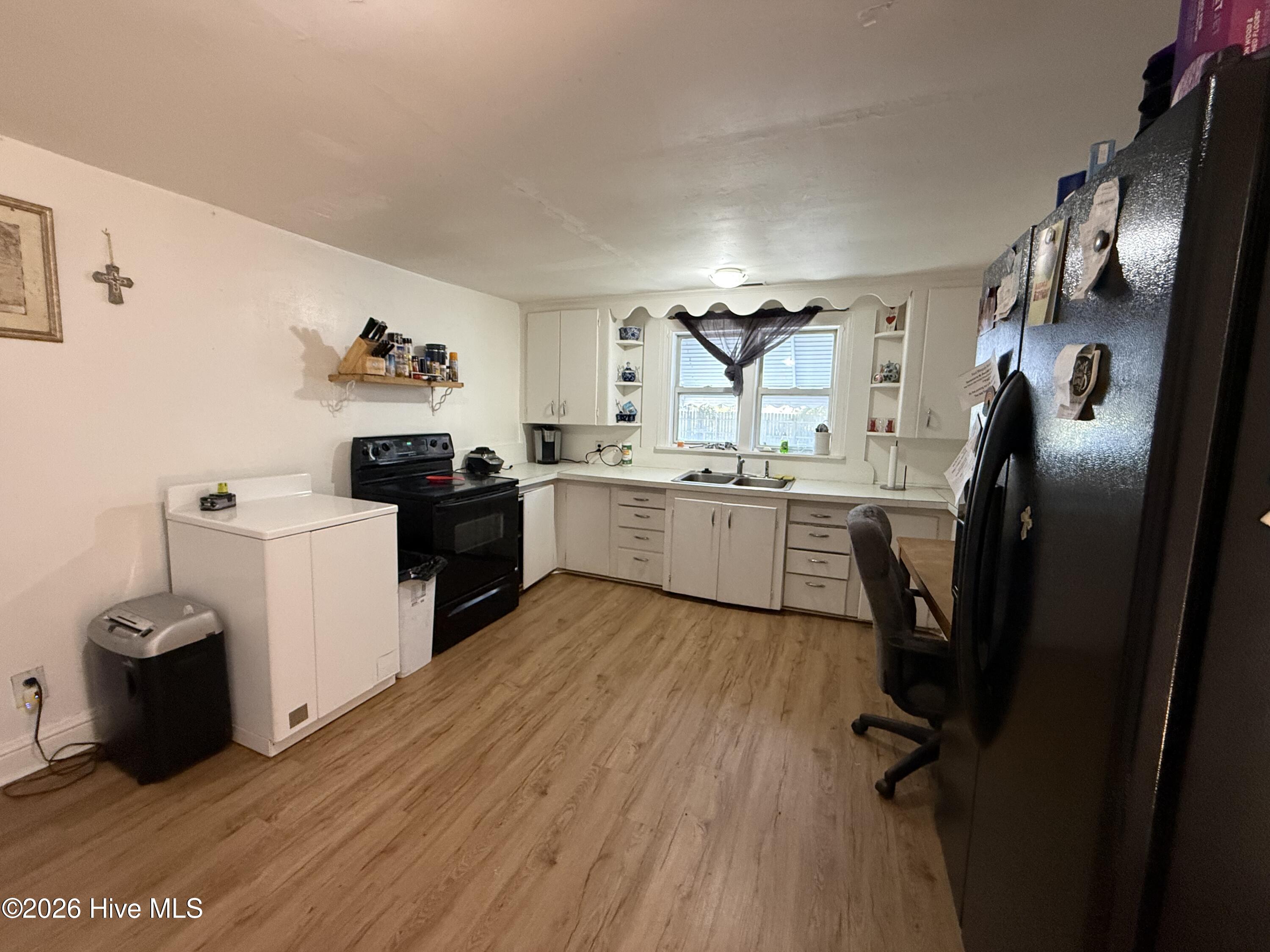 7864 Caratoke Highway Property Photo 5