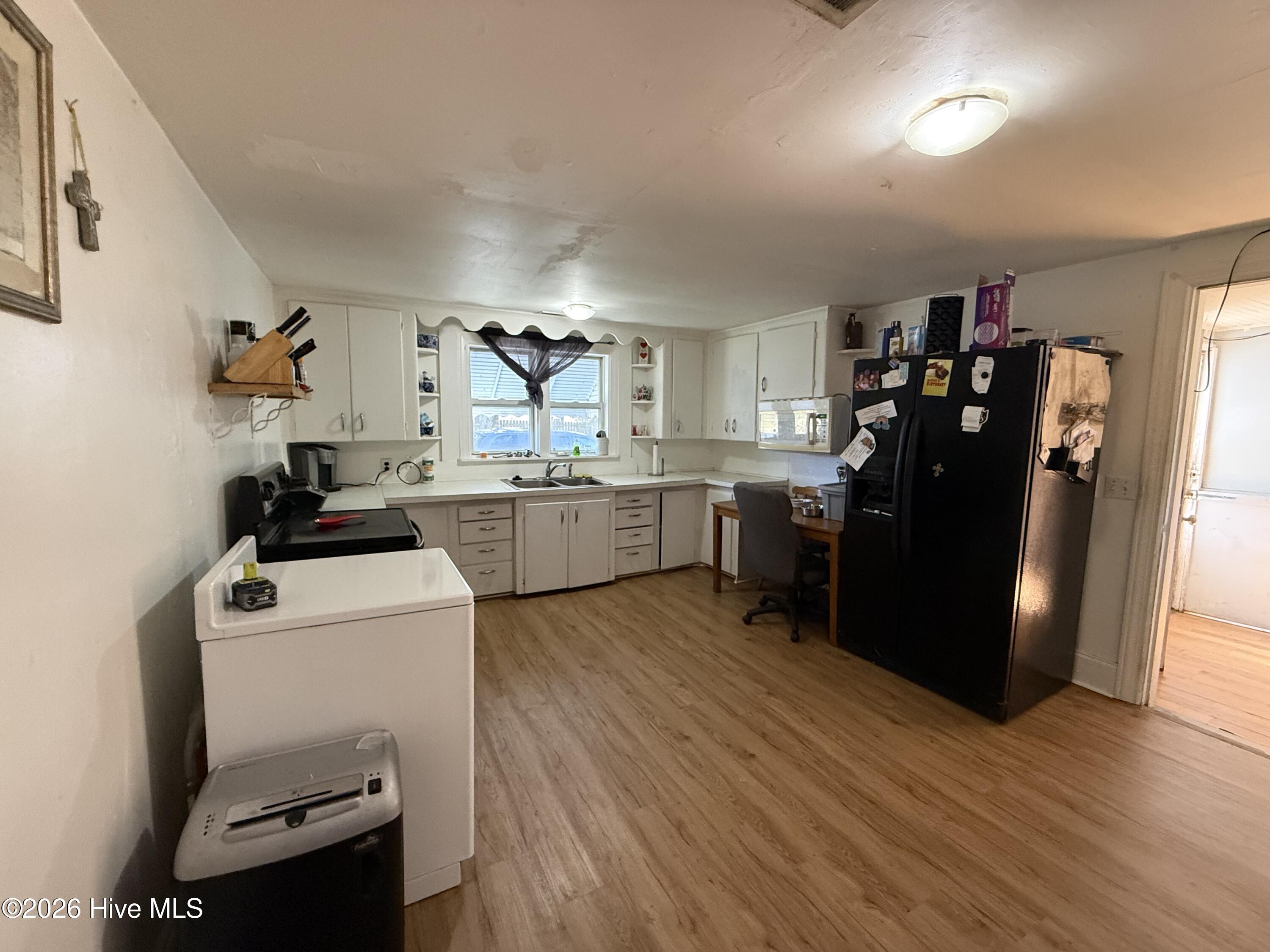 7864 Caratoke Highway Property Photo 6