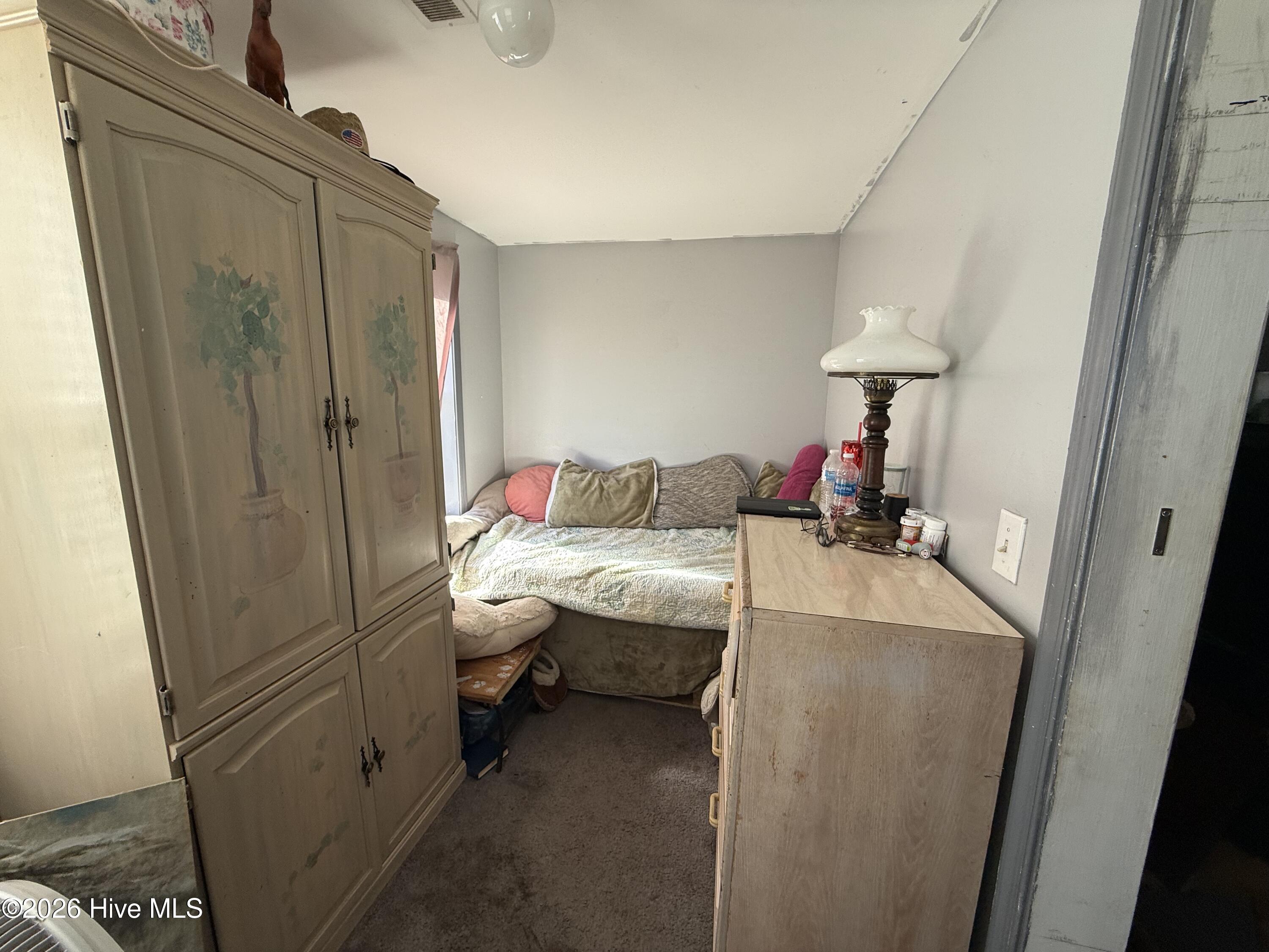 7864 Caratoke Highway Property Photo 9