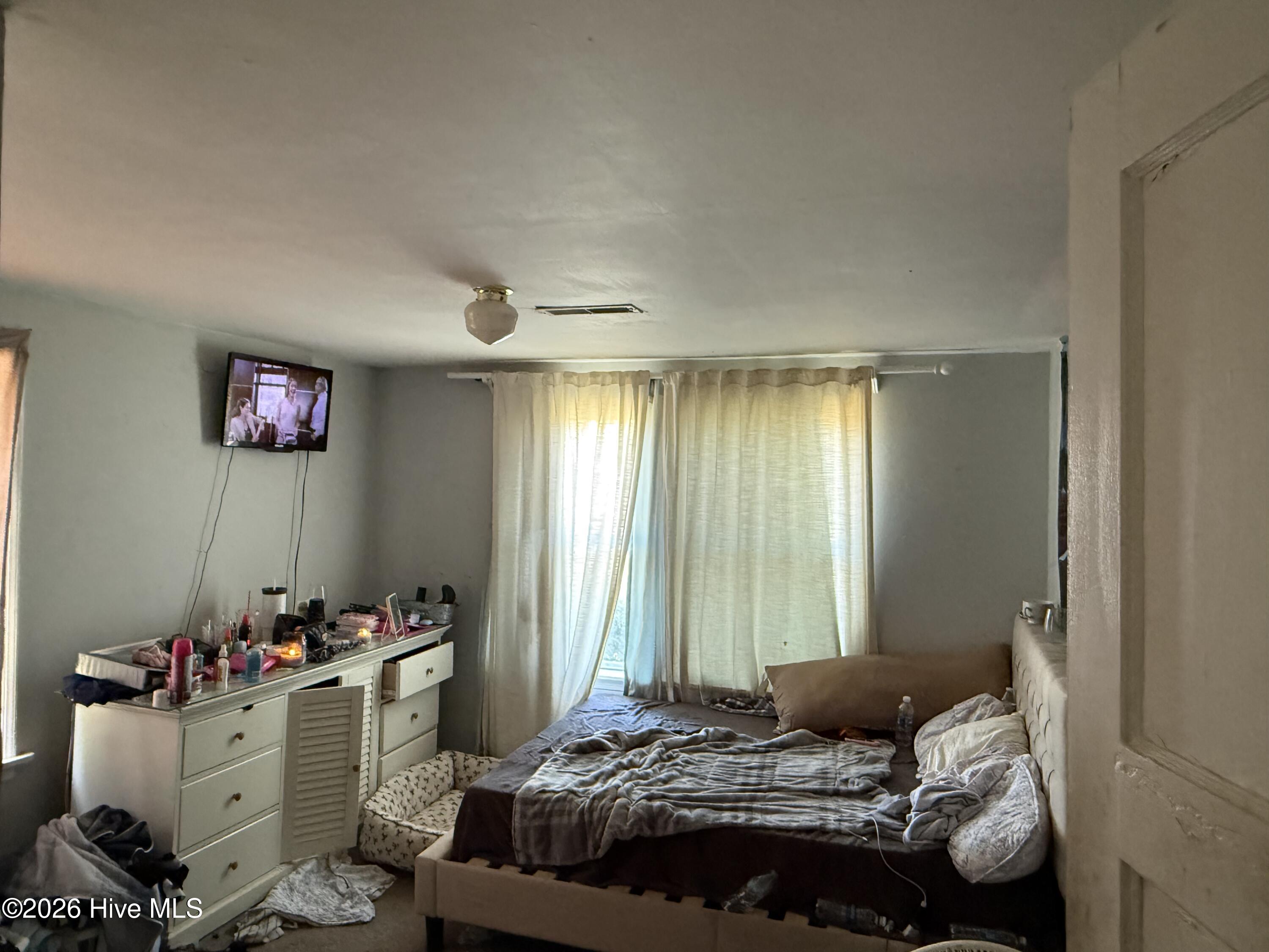 7864 Caratoke Highway Property Photo 10