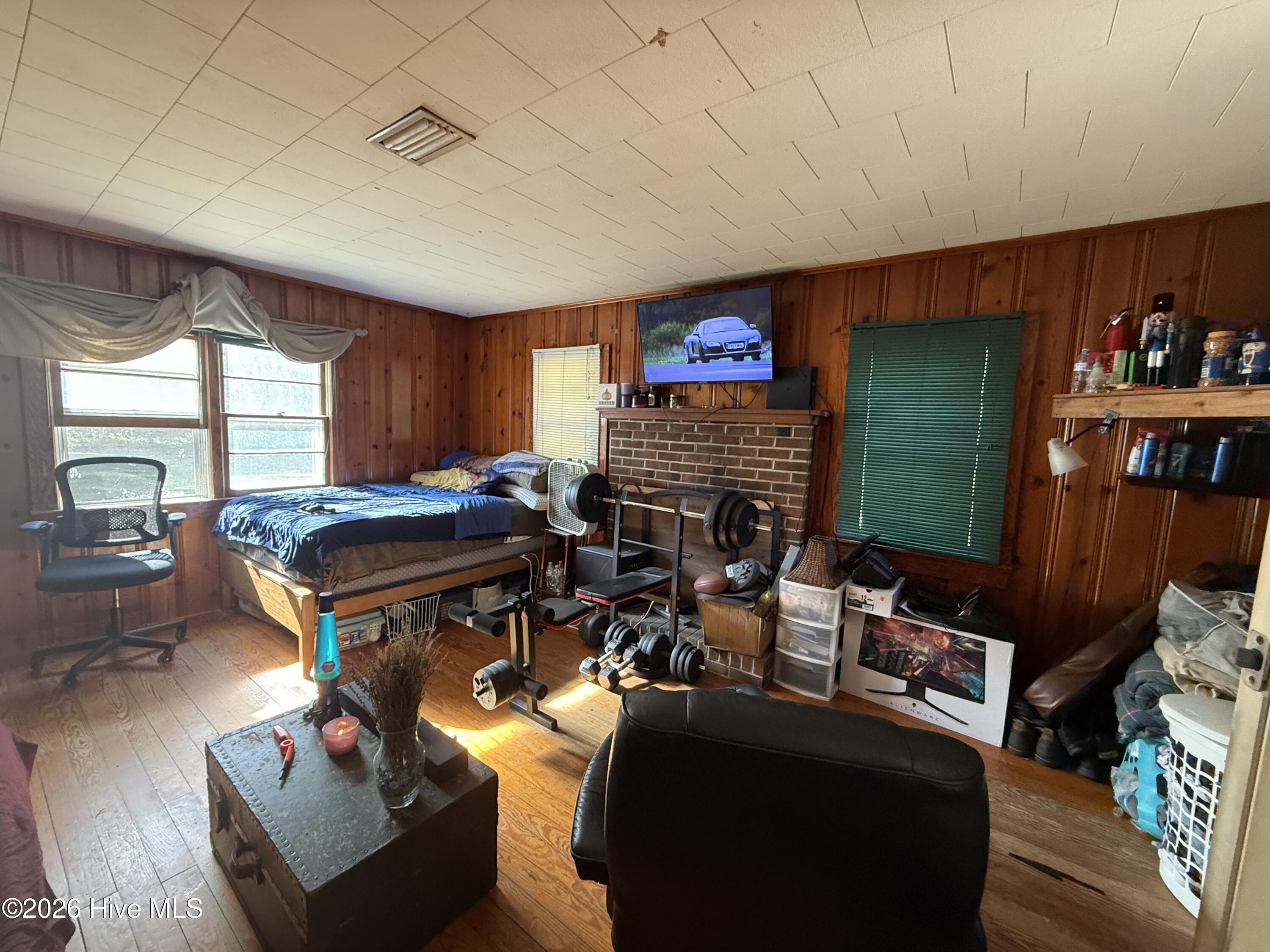 7864 Caratoke Highway Property Photo 11