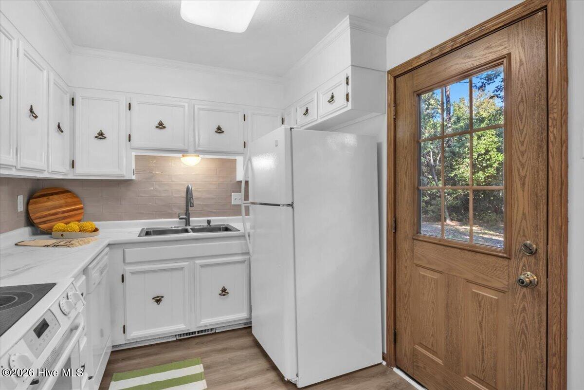 5105 Belgrave Circle Property Photo 6