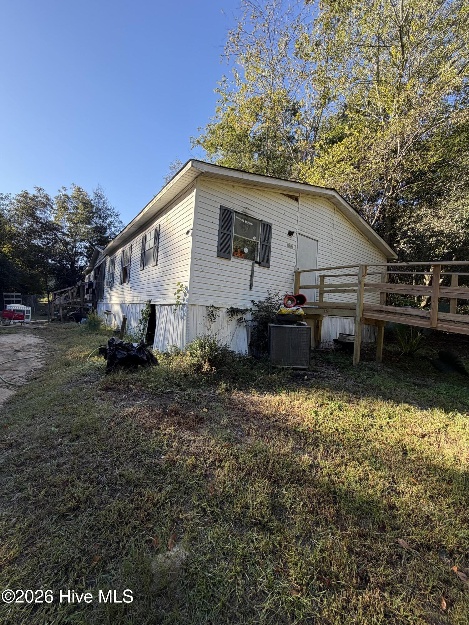 1135 Pineland Terrace Property Photo 2