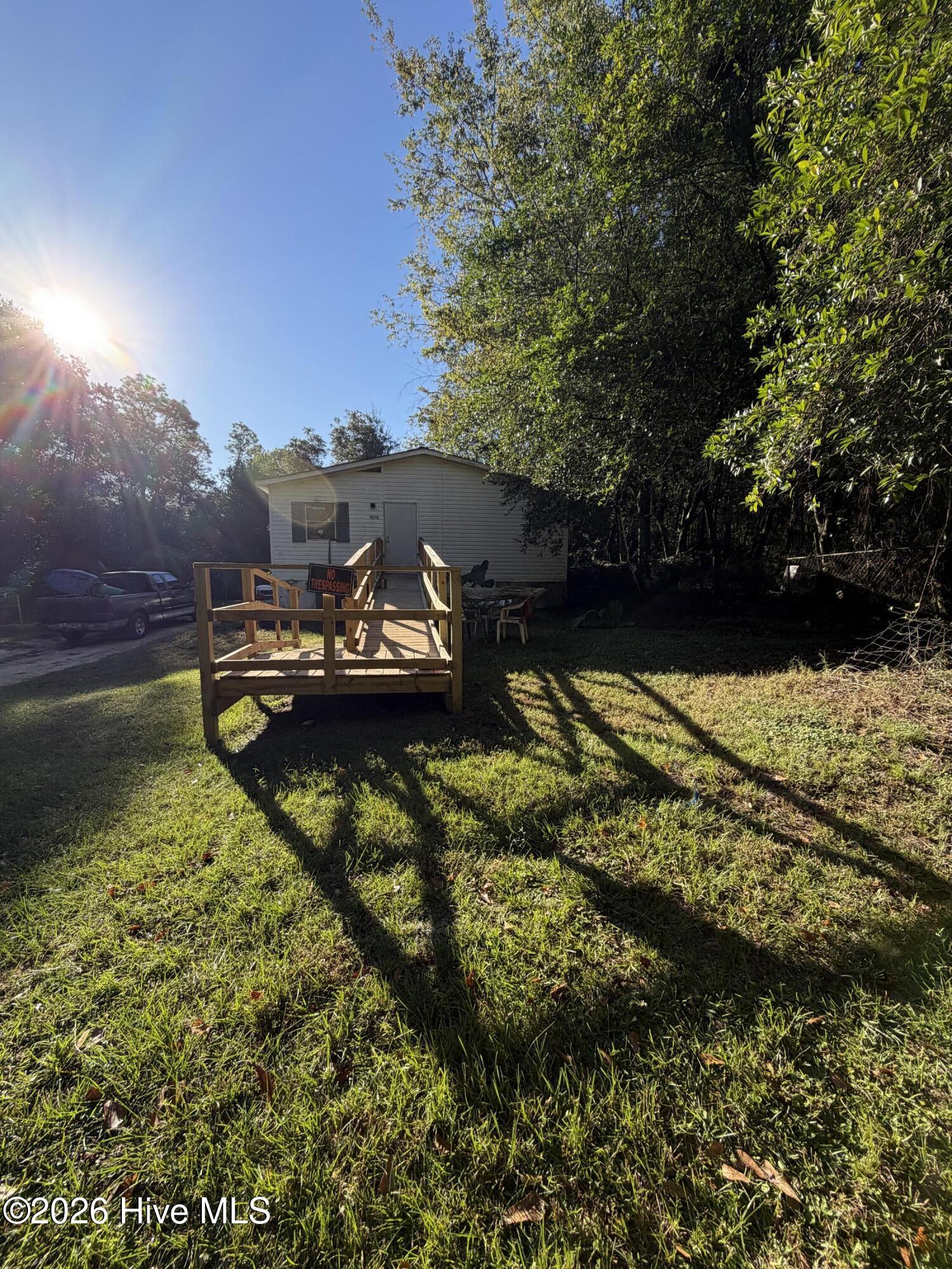1135 Pineland Terrace Property Photo 3