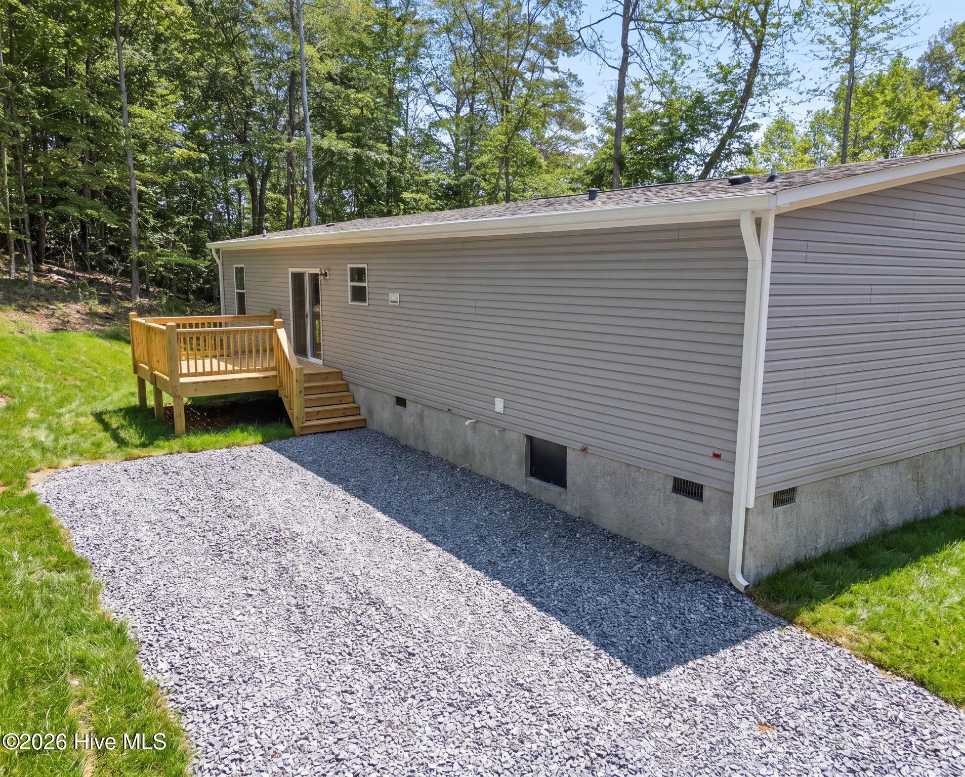313 Loganberry Lane Property Photo 4