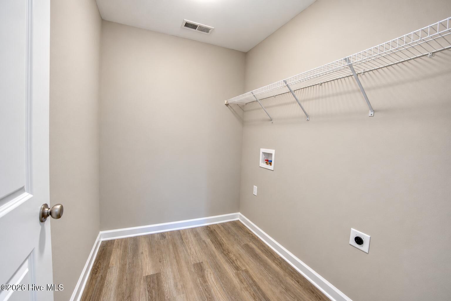 306 Cabinwood Court Property Photo 27