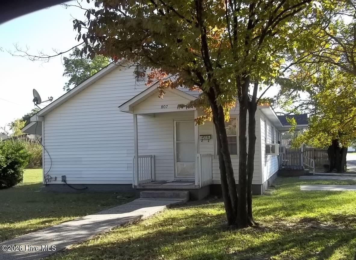 807 Ward Street Property Photo 1