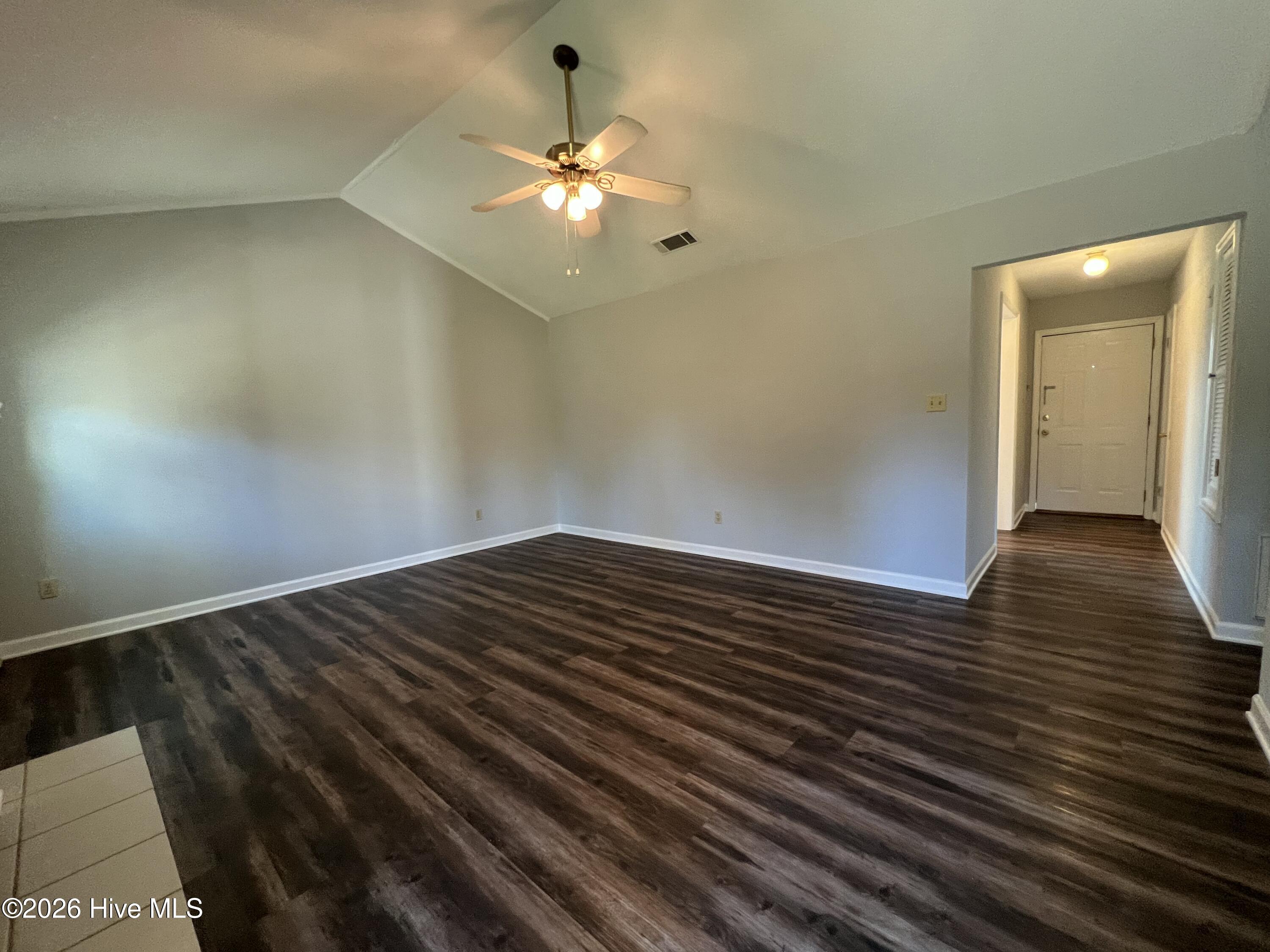 320 Miramar Drive Property Photo 4