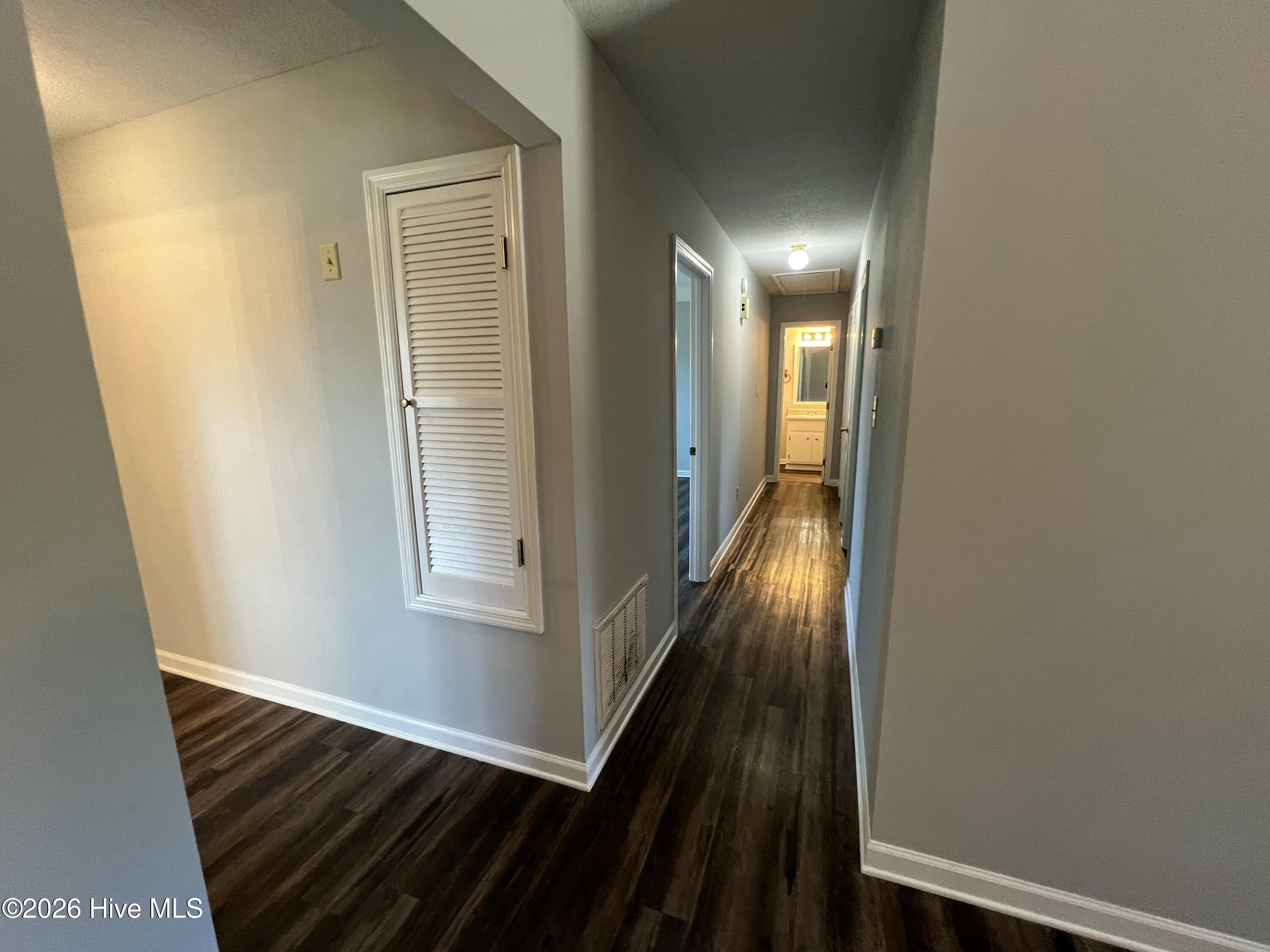 320 Miramar Drive Property Photo 6