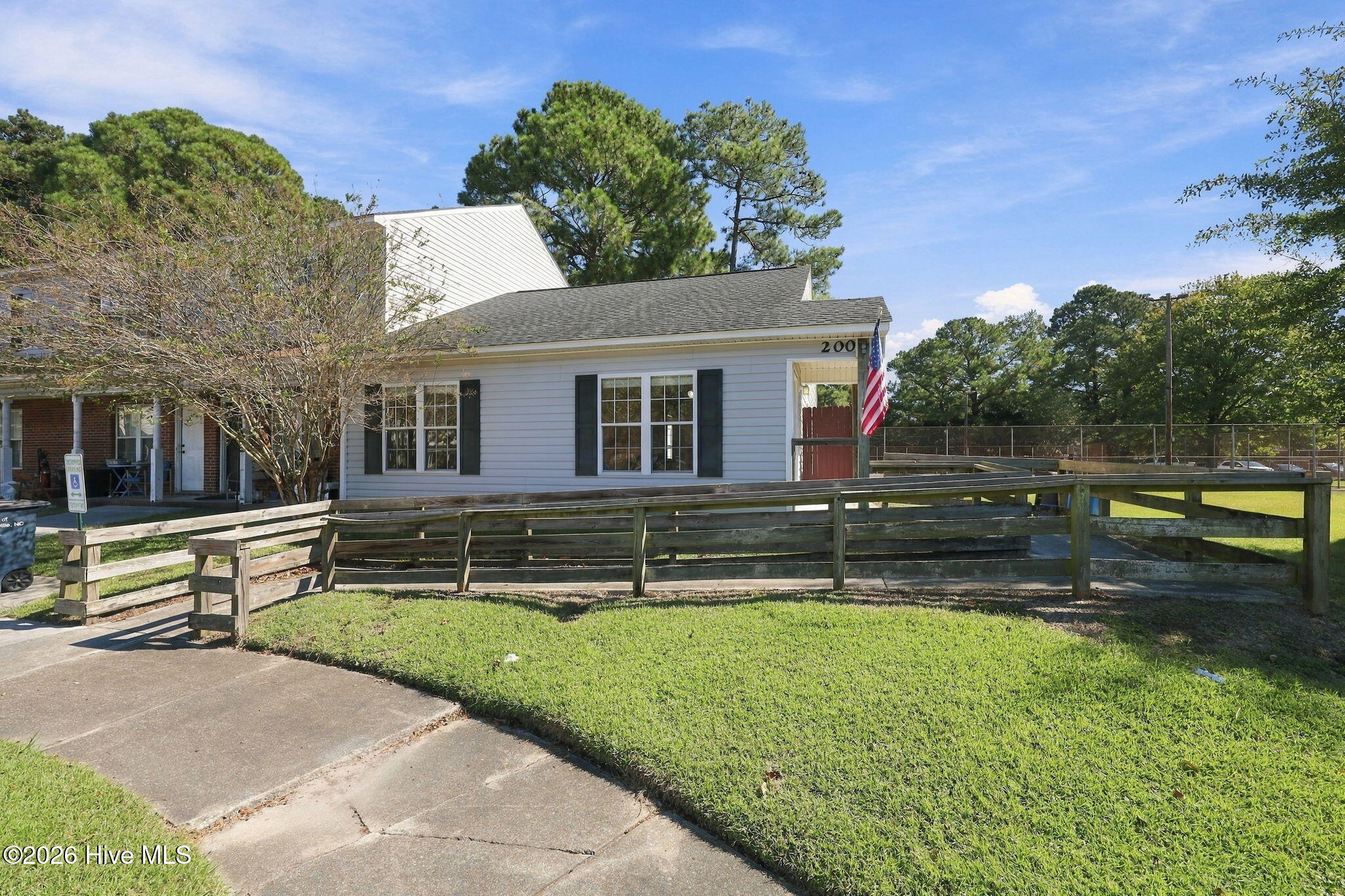 200 Palace Circle Property Photo 6