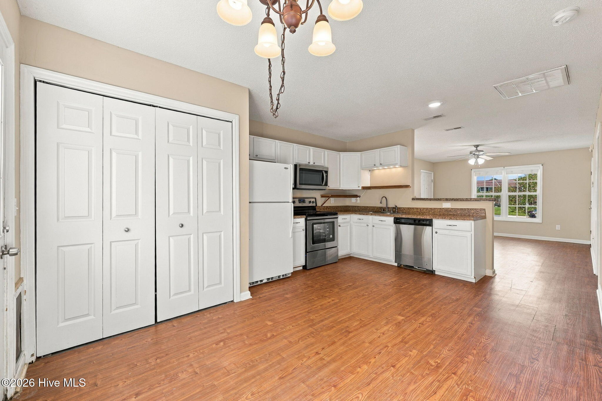 200 Palace Circle Property Photo 18