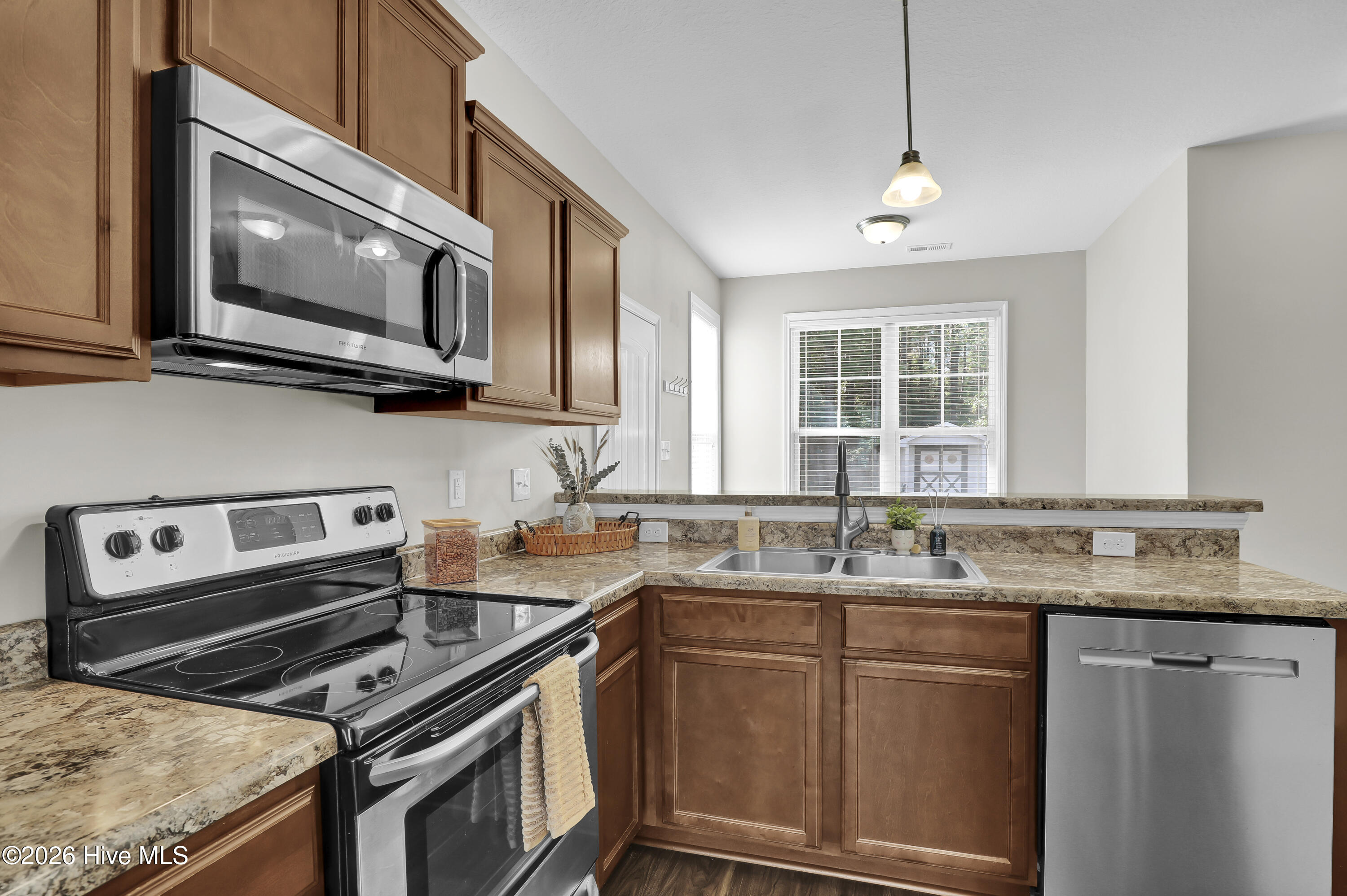 609 Winfall Drive Property Photo 10