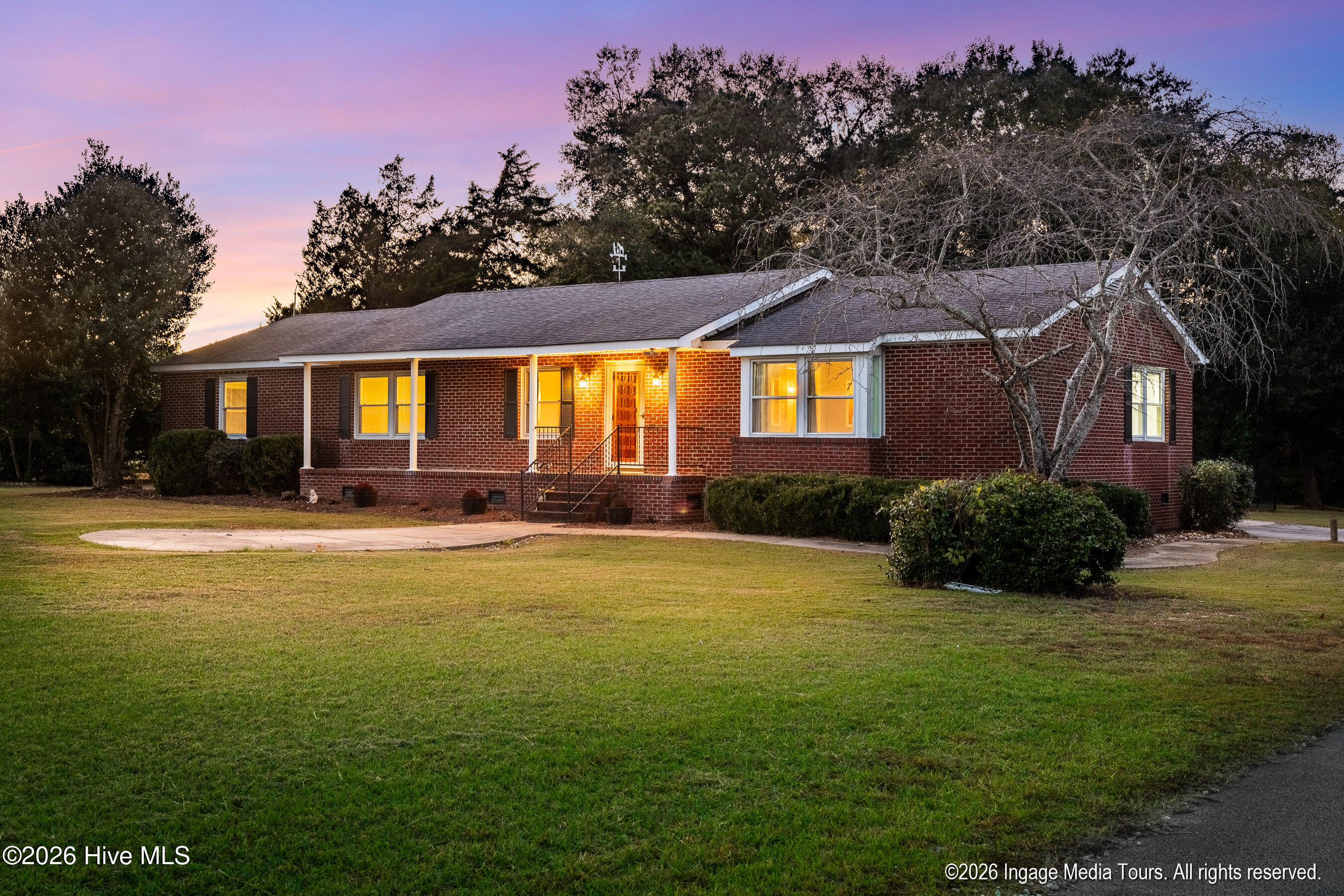3728 Kings Crossroads Road Property Photo 1
