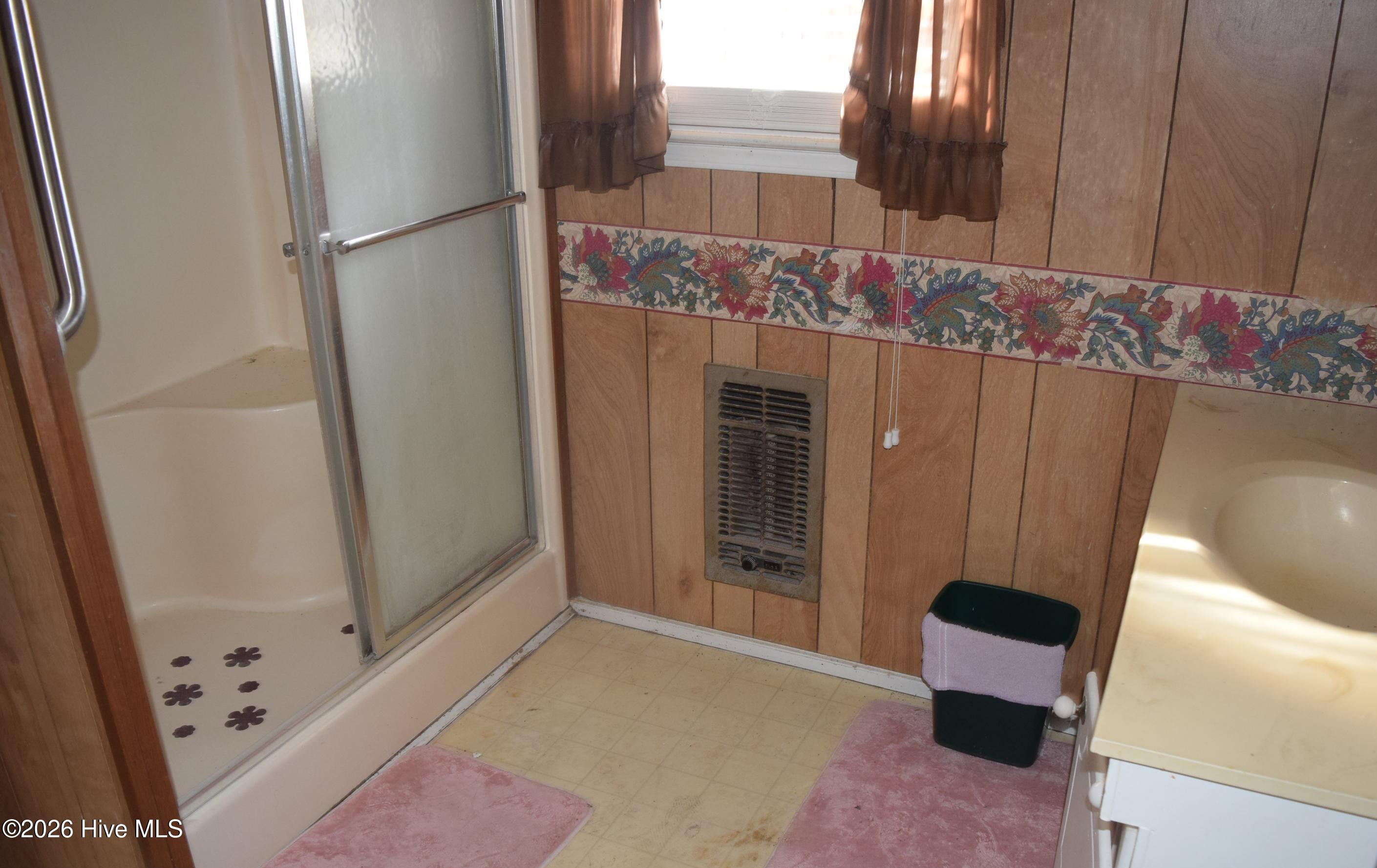 294 Cape Lookout Drive Property Photo 8