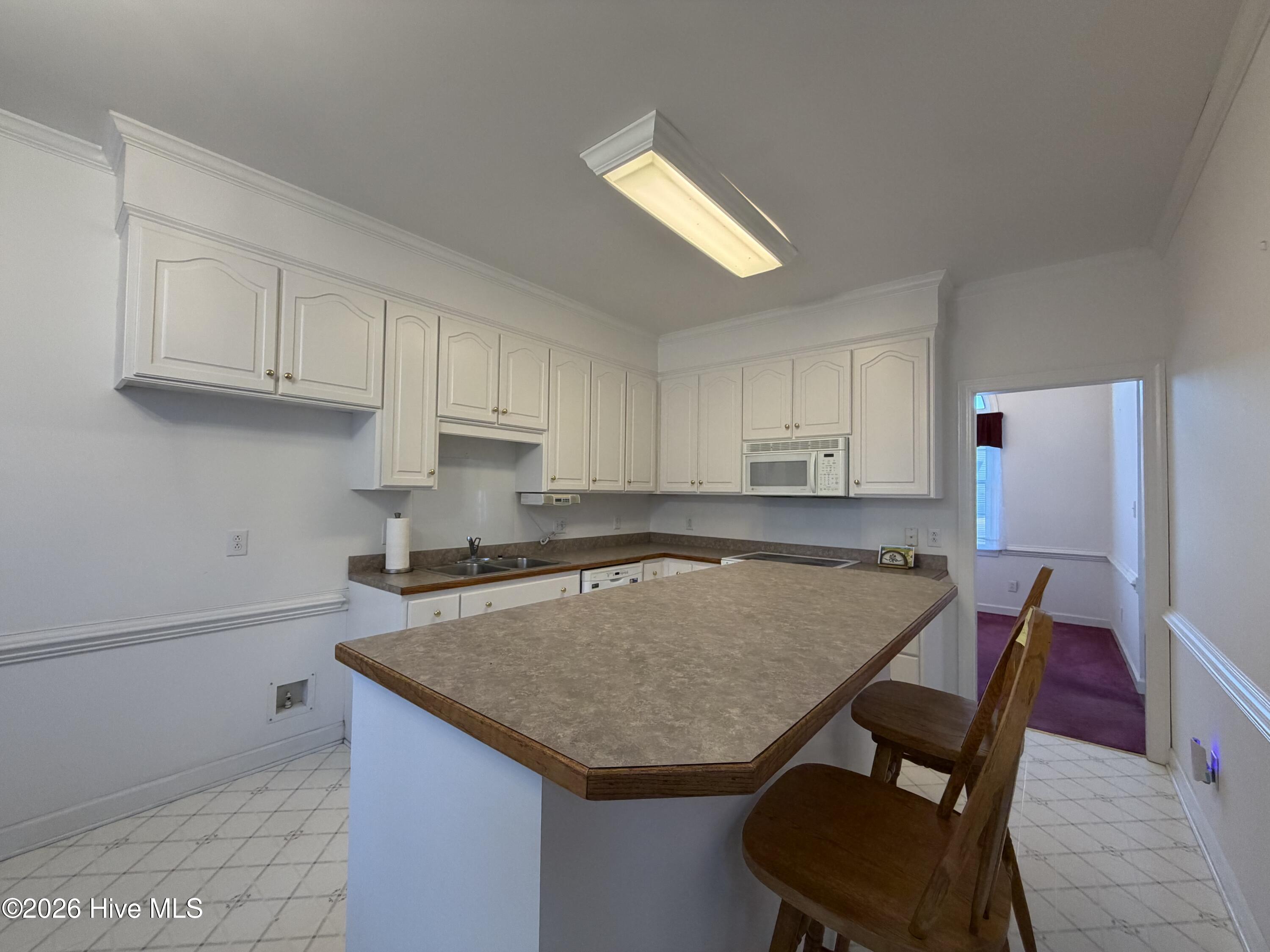 106 Friendswood Drive Property Photo 5