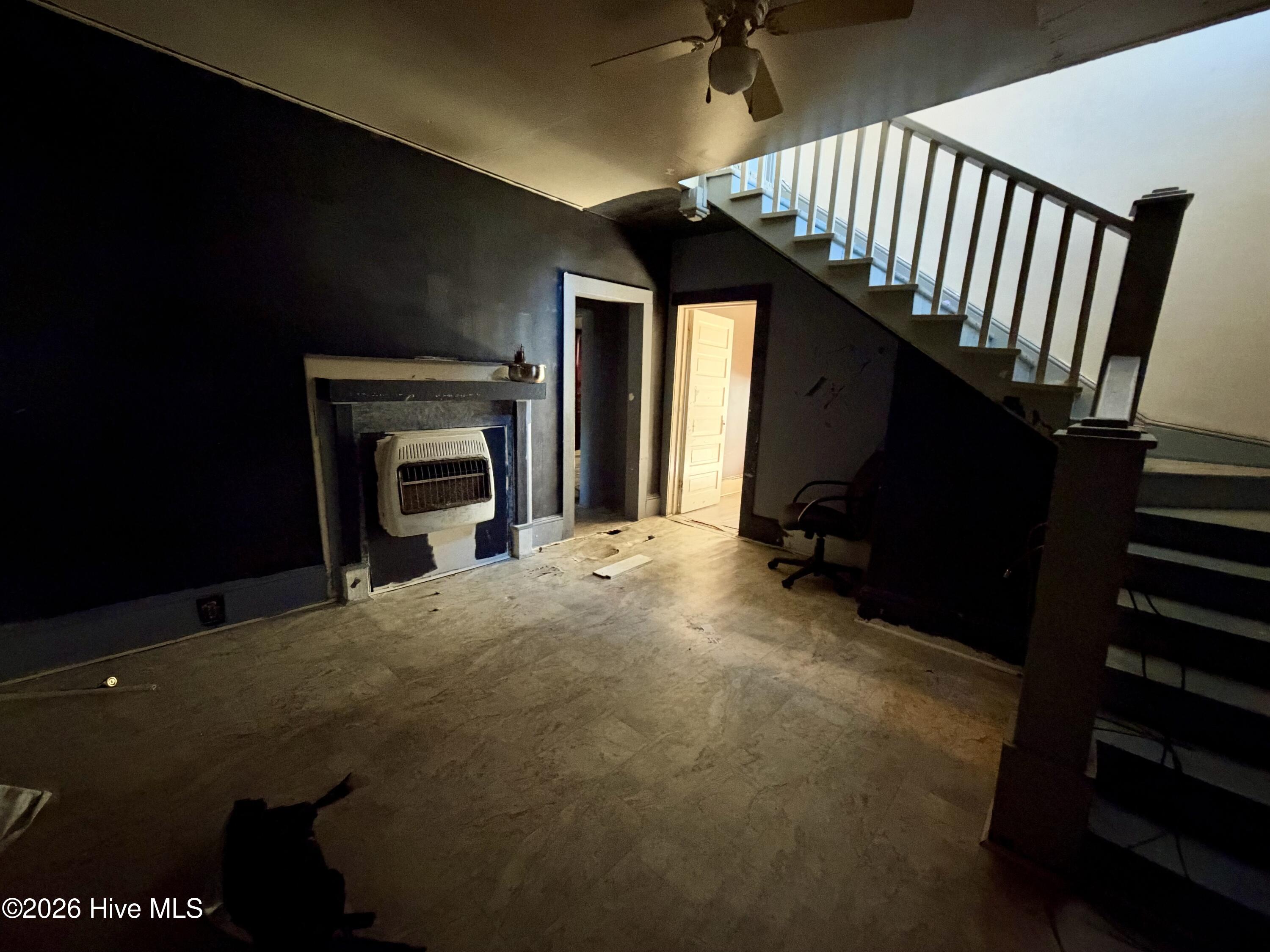 507 Warren Street Property Photo 14