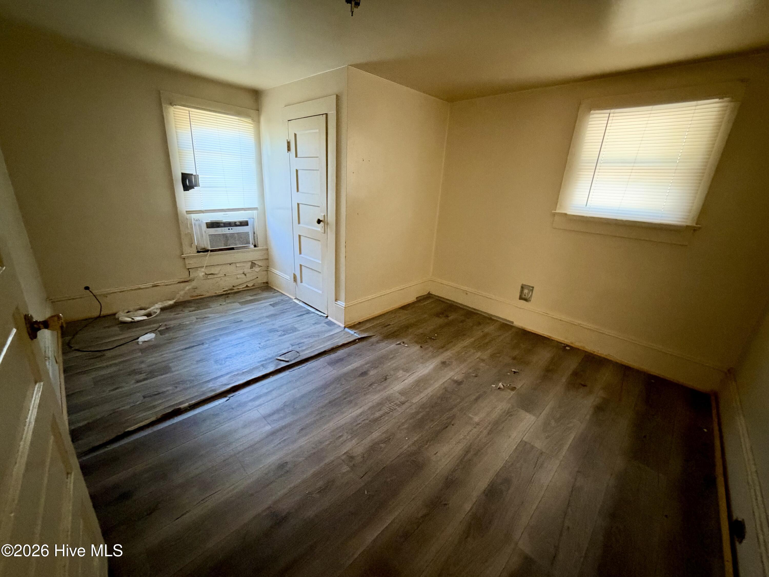 507 Warren Street Property Photo 23