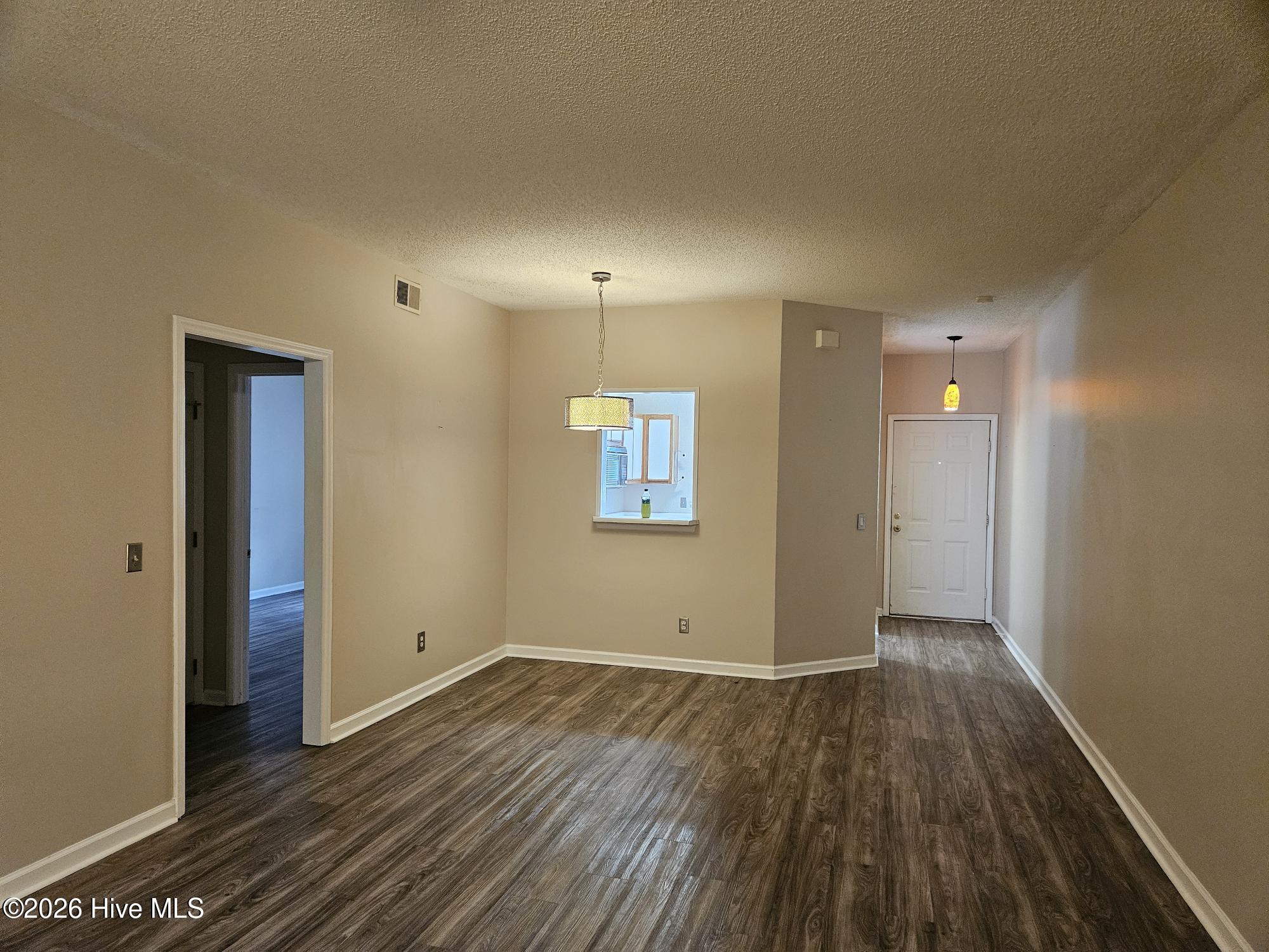 735 Bragg Drive Unit B Property Photo 4