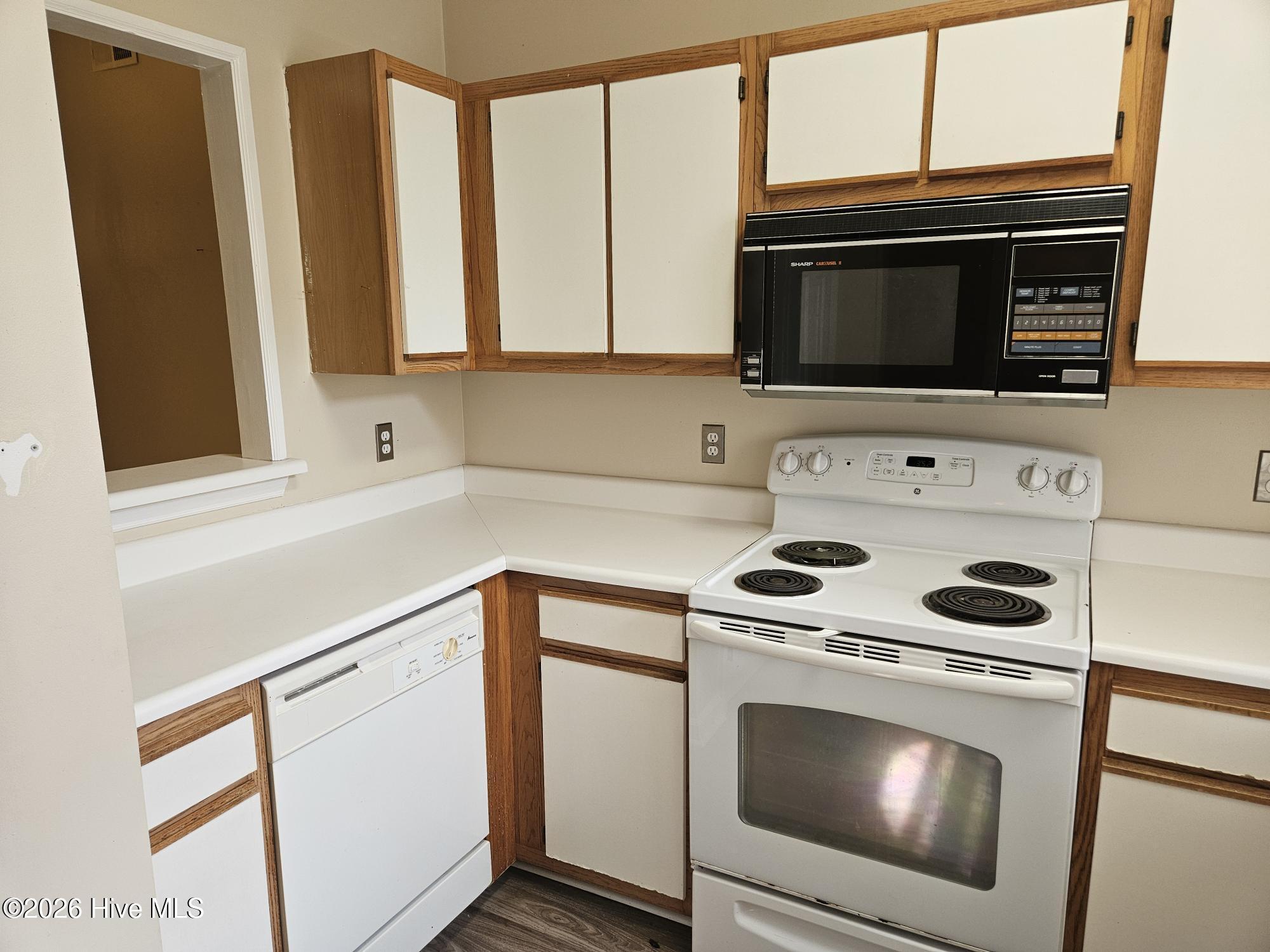 735 Bragg Drive Unit B Property Photo 8