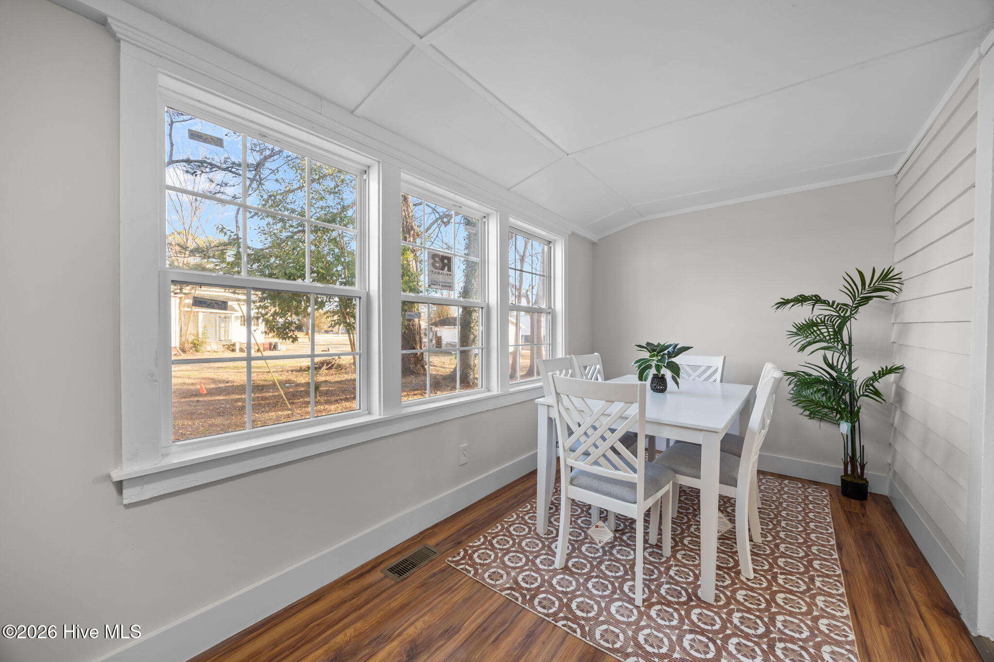 809 Church Street Property Photo 10