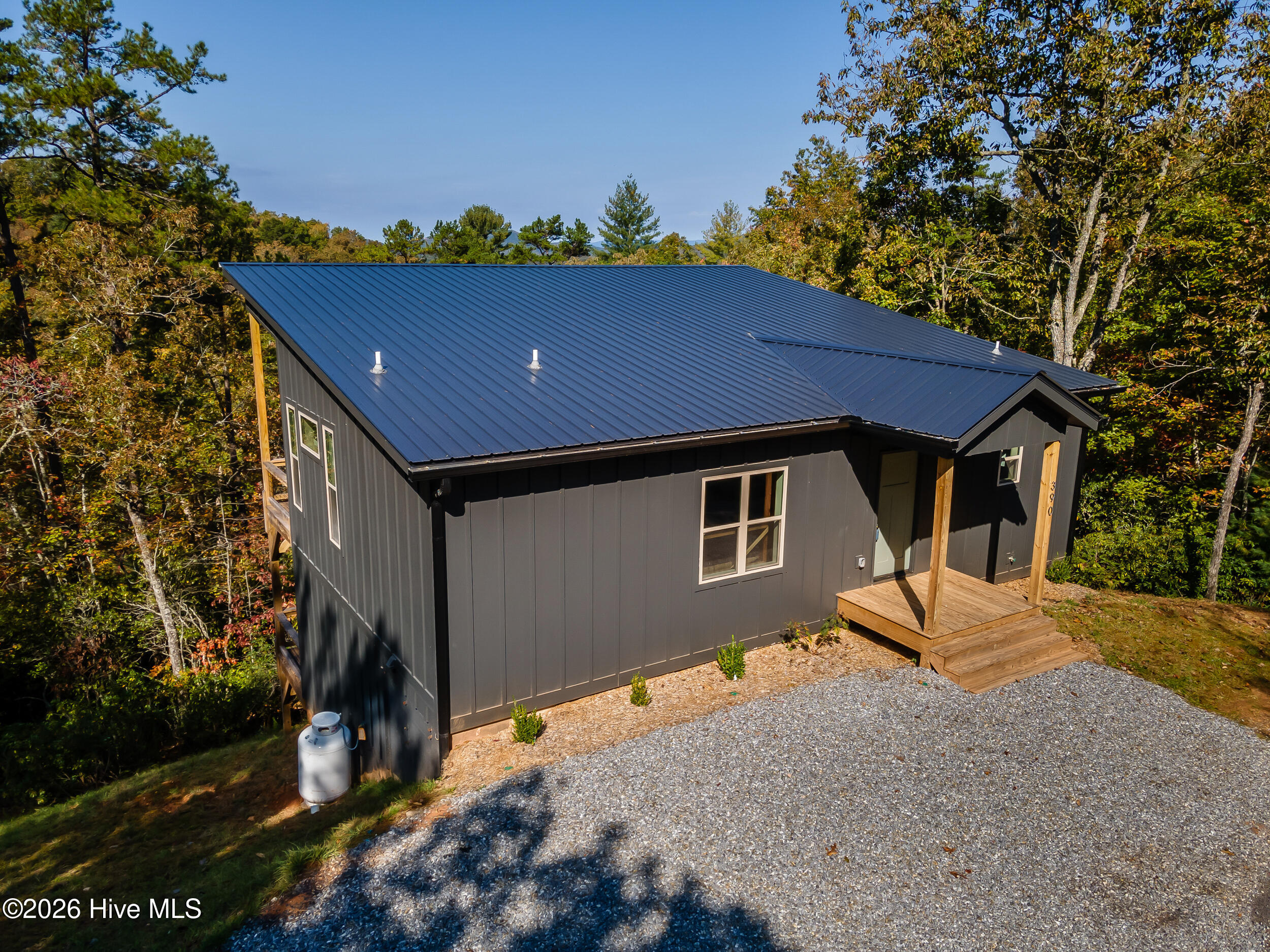 390 Fiddlers Way Property Photo 1