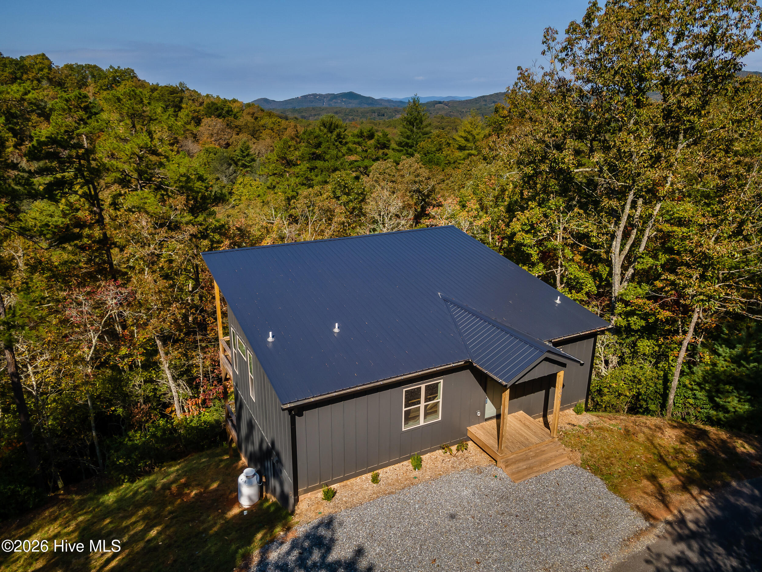 390 Fiddlers Way Property Photo 5