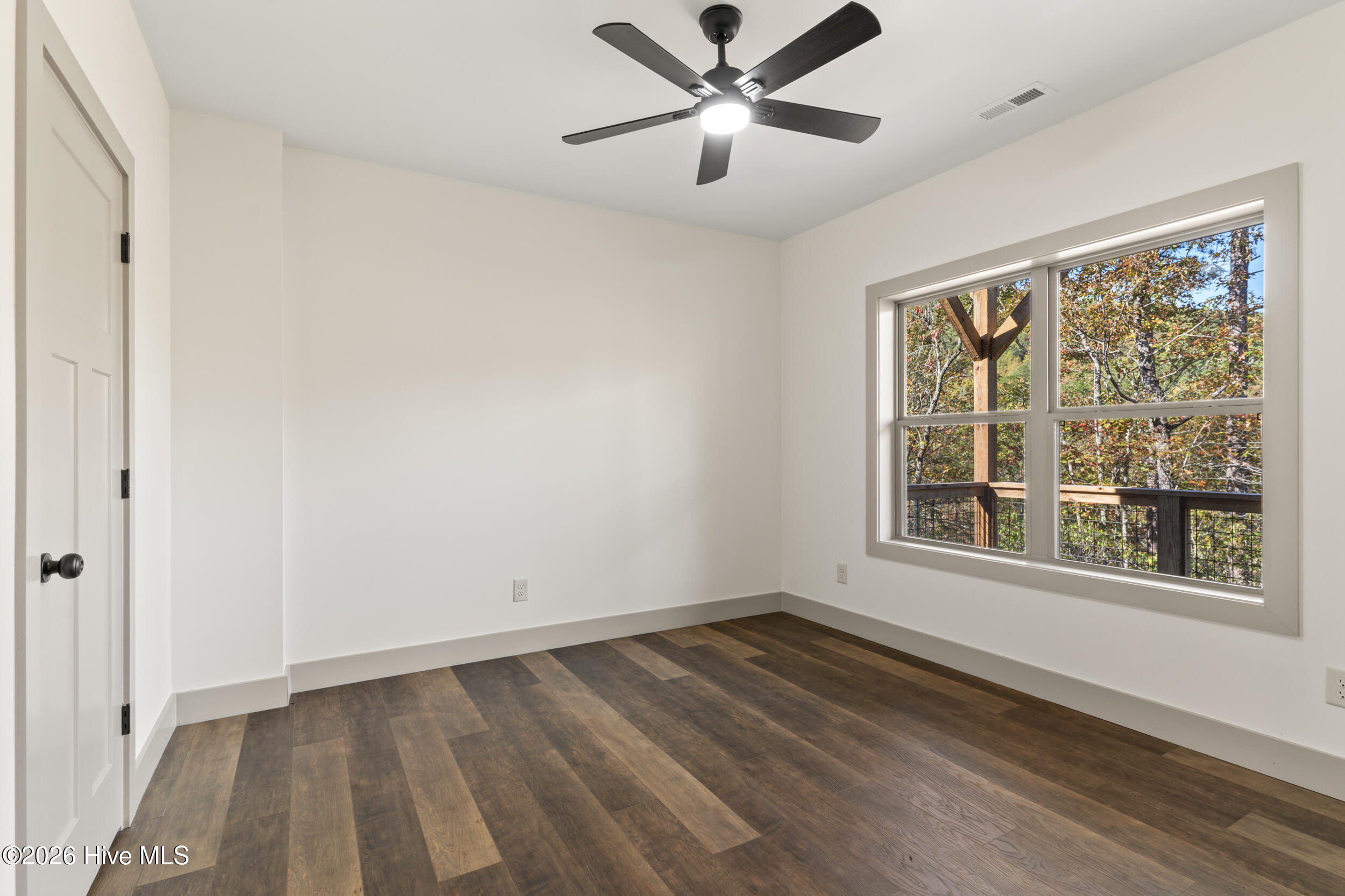 390 Fiddlers Way Property Photo 42