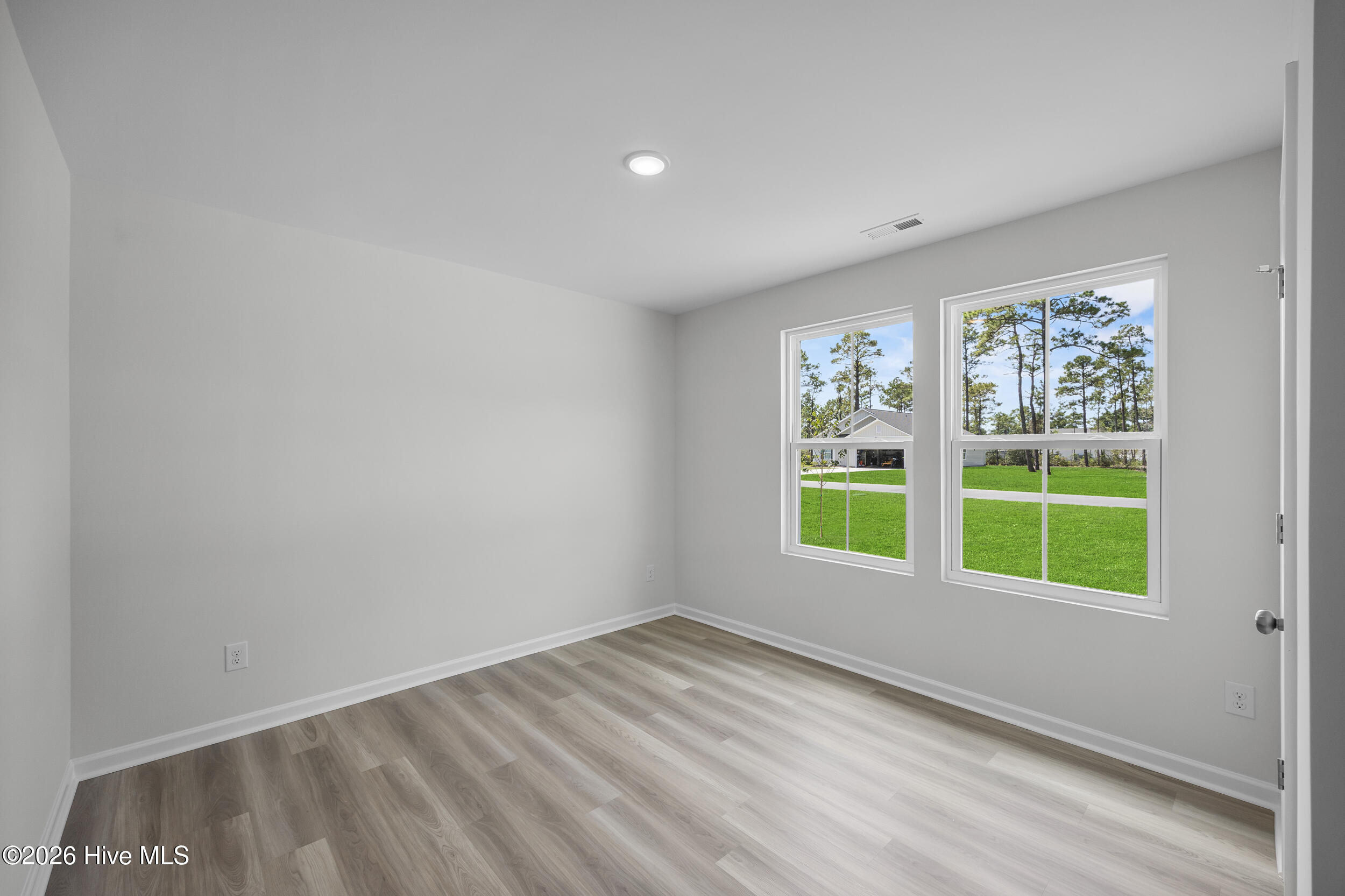 880 Parkway Rd. Property Photo 4