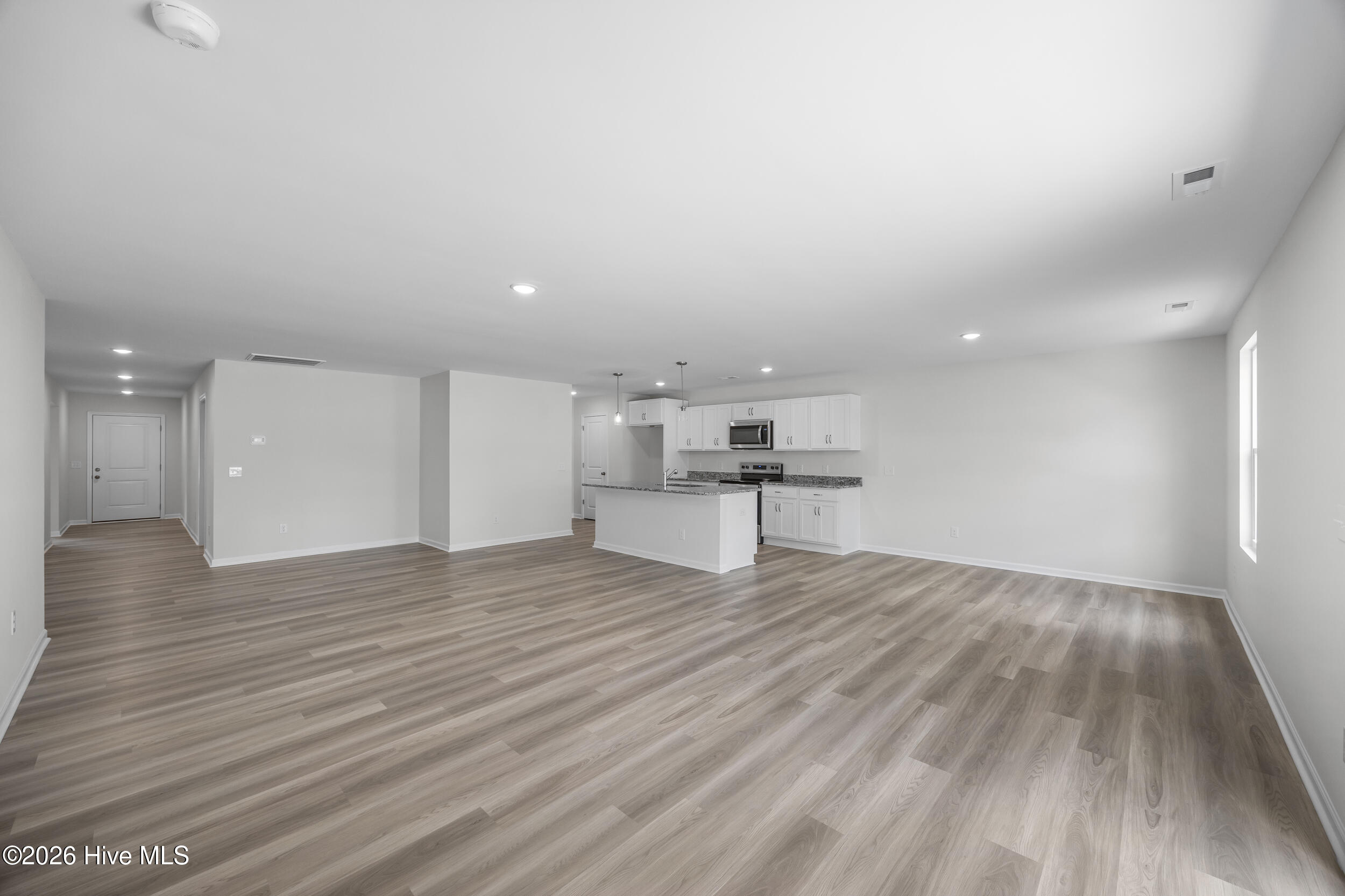 880 Parkway Rd. Property Photo 8