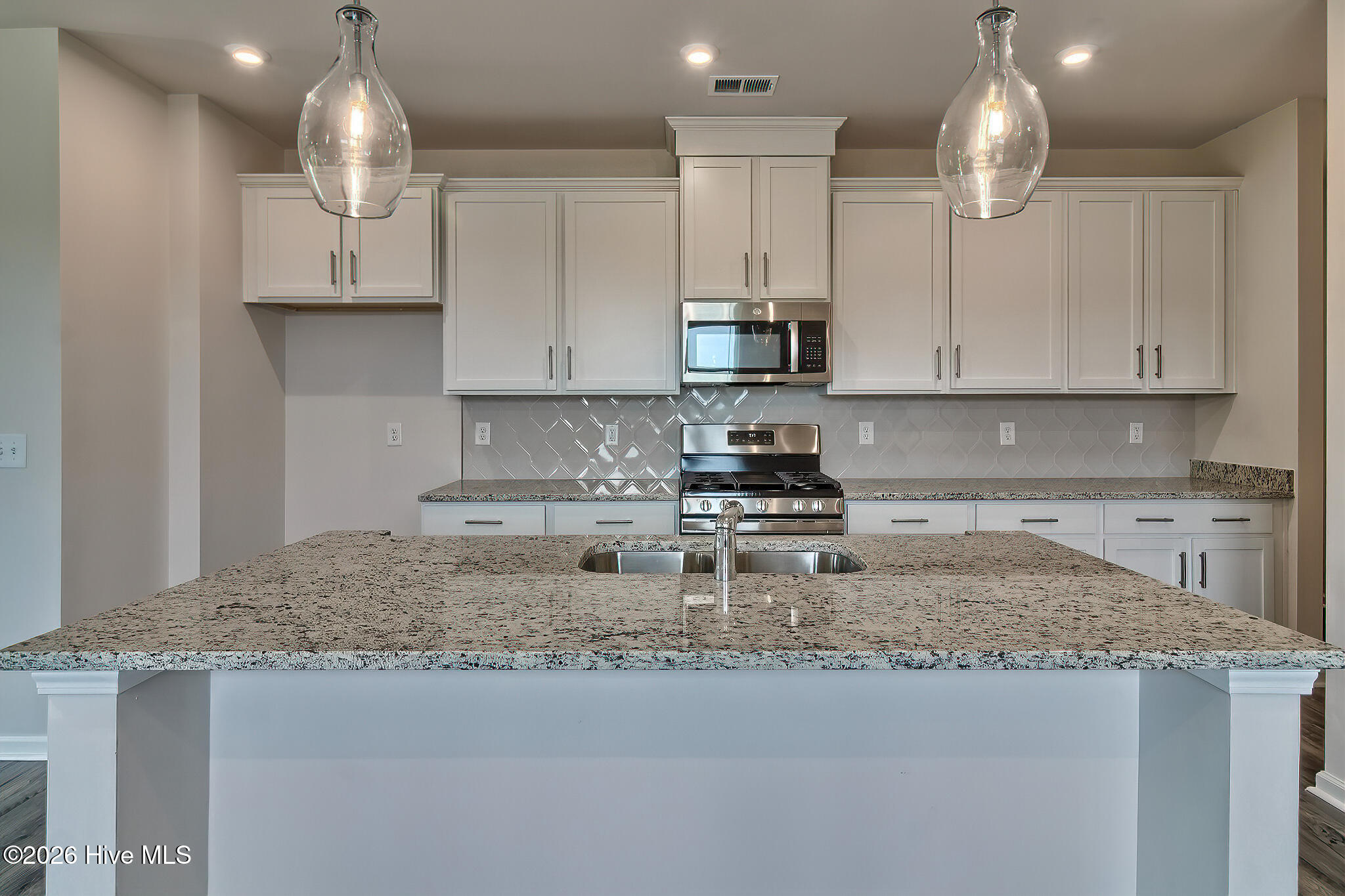 691 Tess Street Property Photo 14