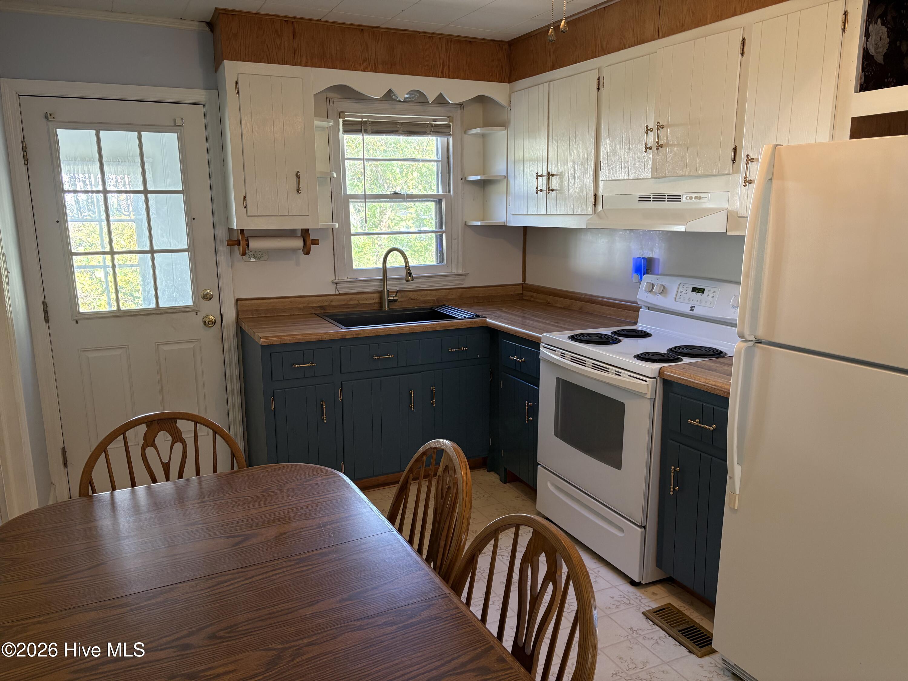 1088 Jefferson Road Property Photo 6