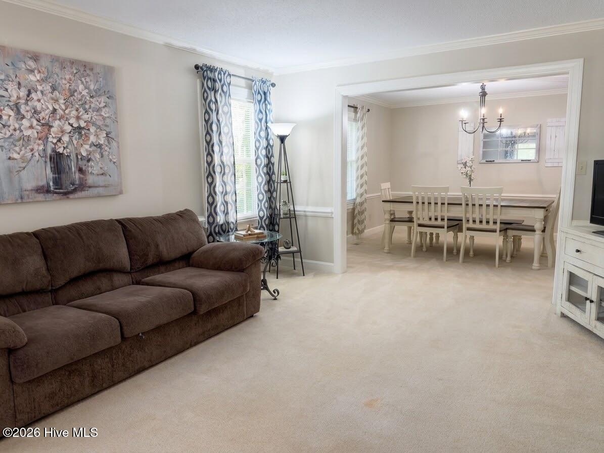 1015 S Howard Circle Property Photo 5