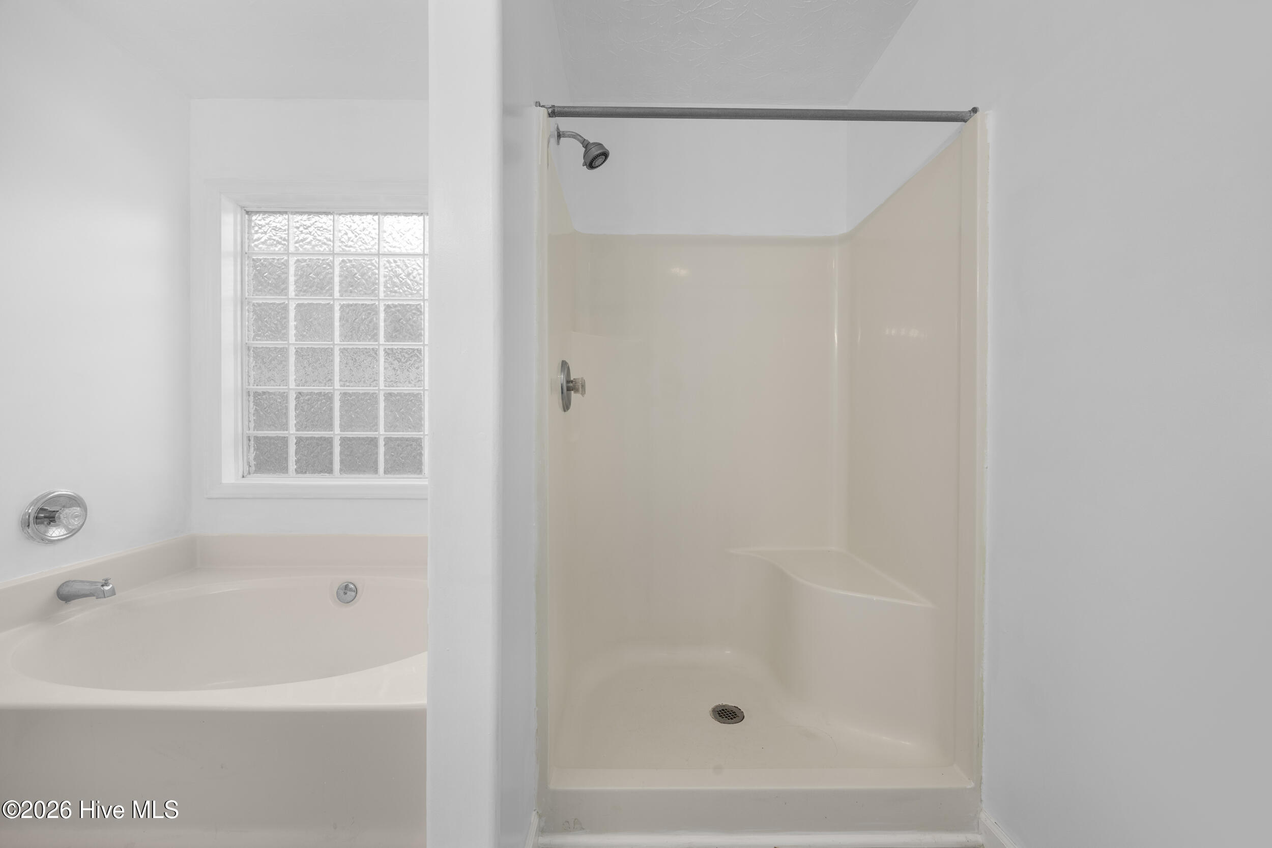 2701 Gruffy Court Property Photo 14