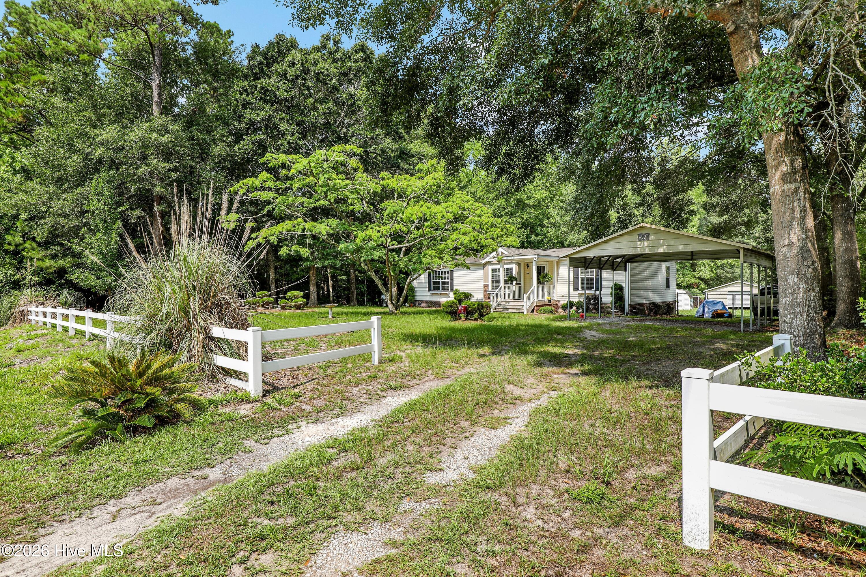 570 King Drive Property Photo 2