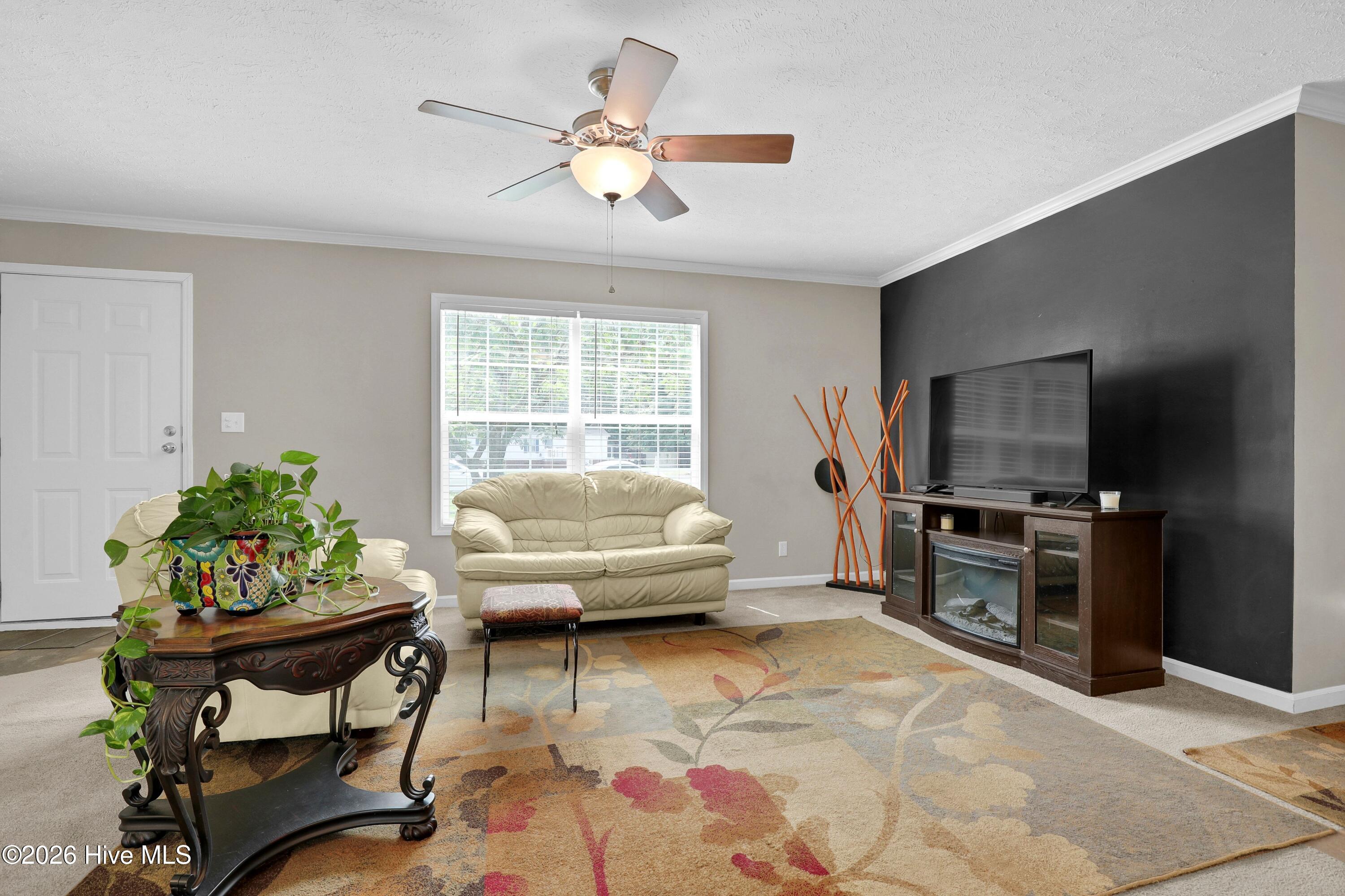 570 King Drive Property Photo 6