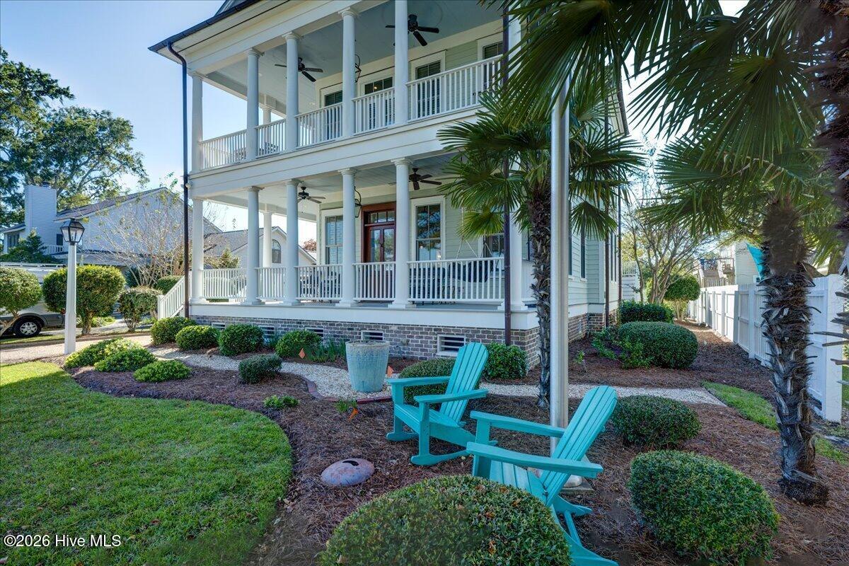 203 Vandemere Street Property Photo 8