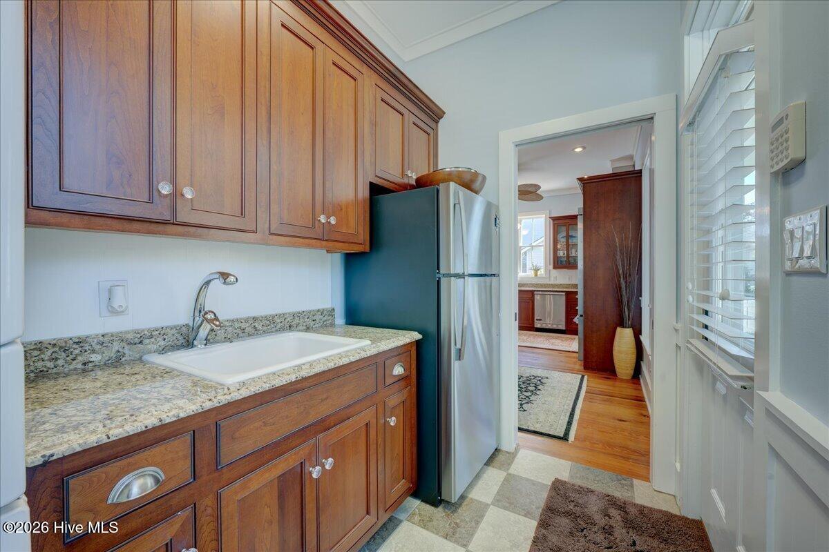 203 Vandemere Street Property Photo 22