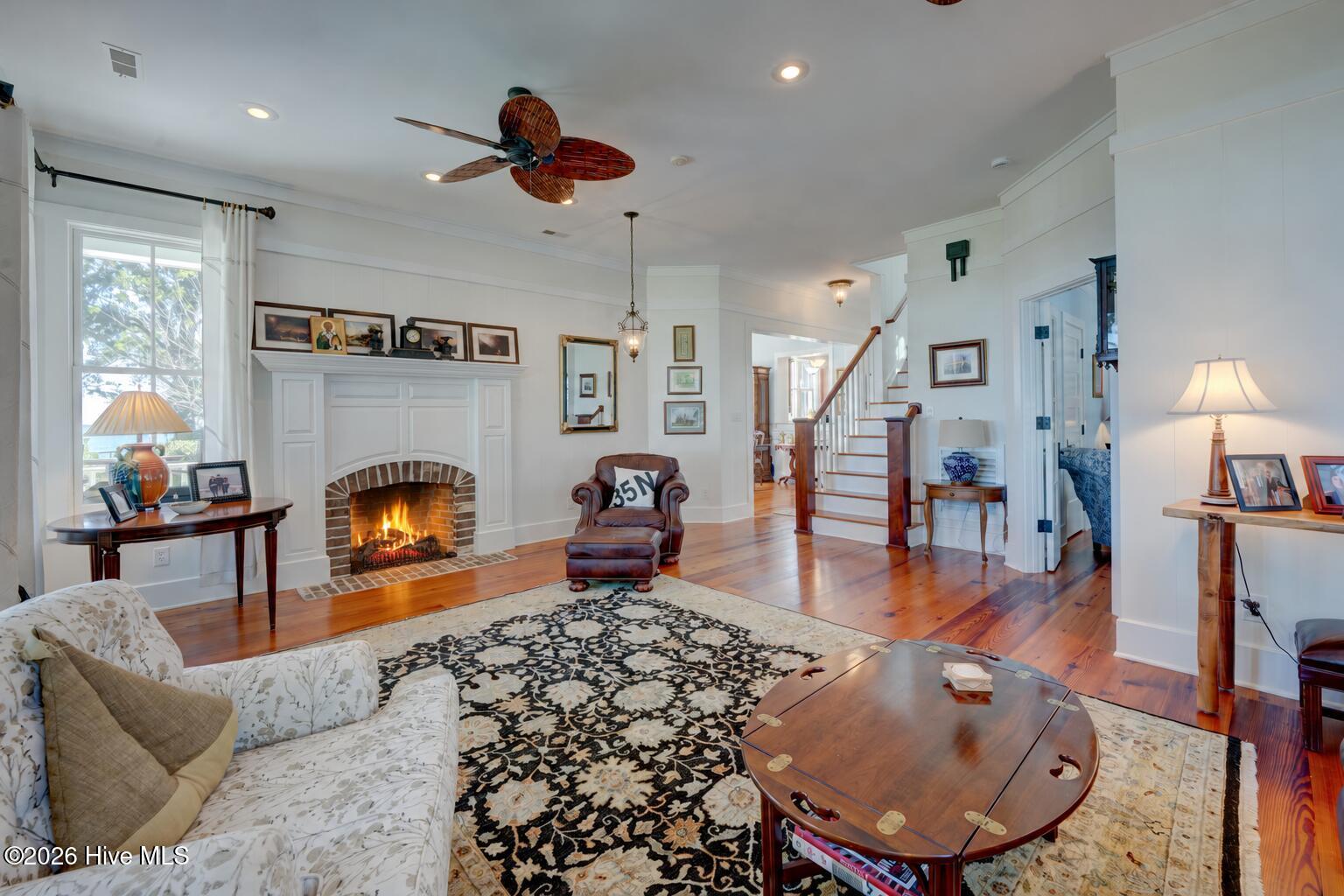 203 Vandemere Street Property Photo 30