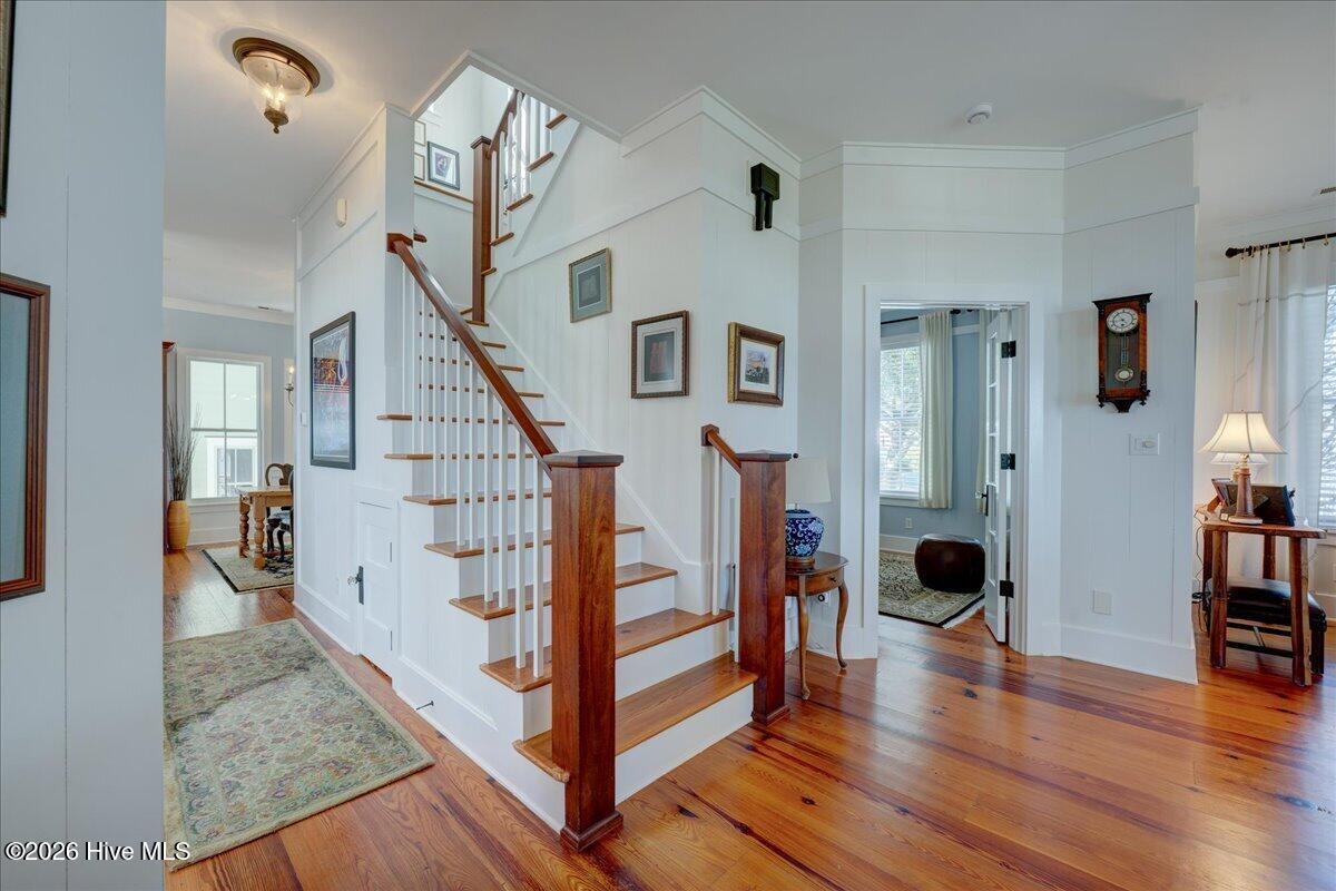 203 Vandemere Street Property Photo 33