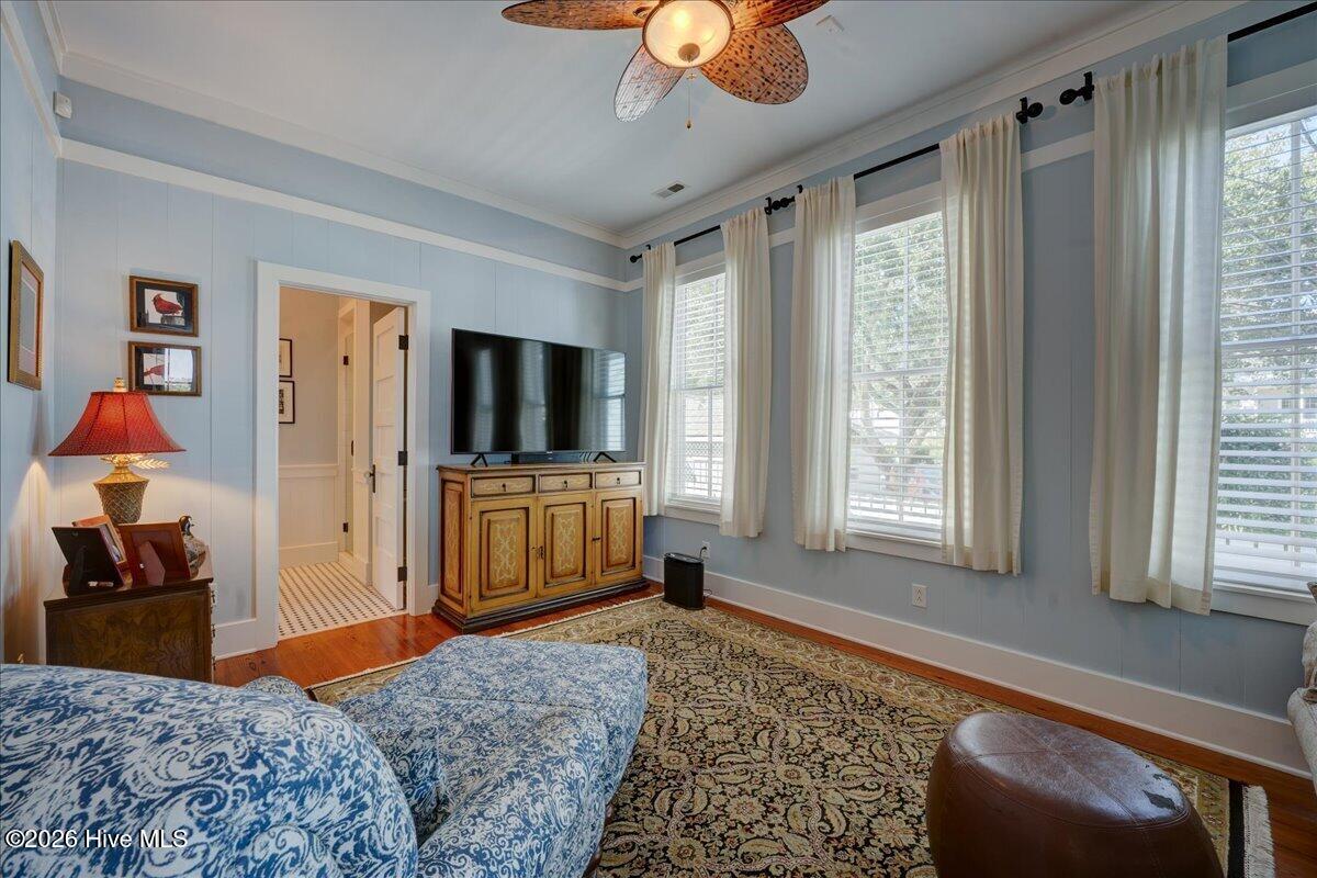 203 Vandemere Street Property Photo 38