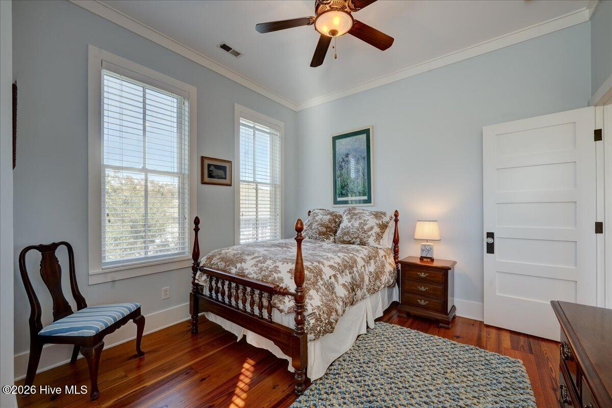 203 Vandemere Street Property Photo 44