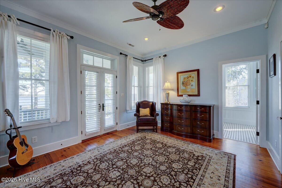 203 Vandemere Street Property Photo 49