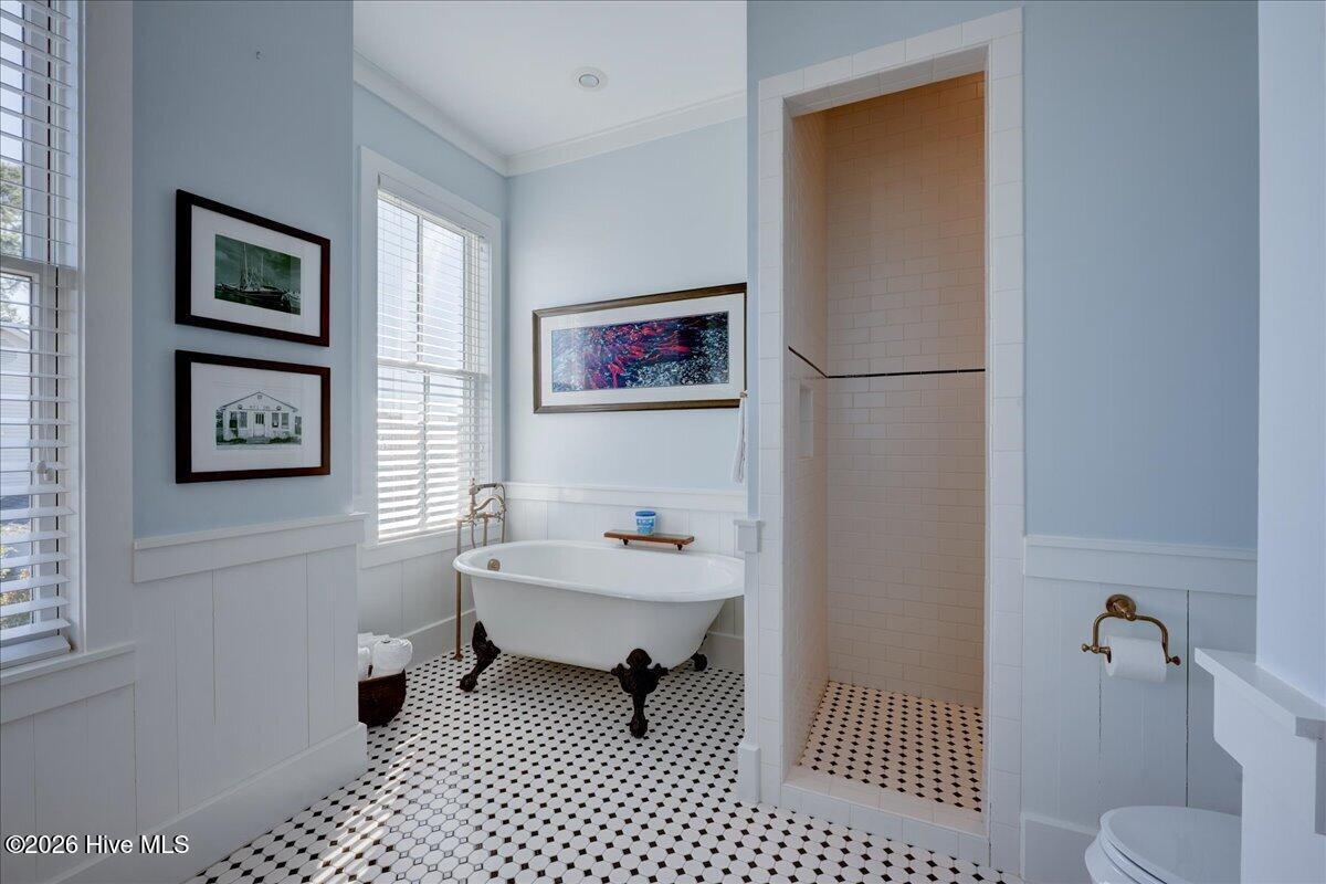 203 Vandemere Street Property Photo 52