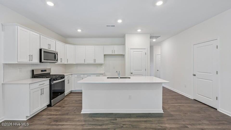 437 Conifer Street Property Photo 3