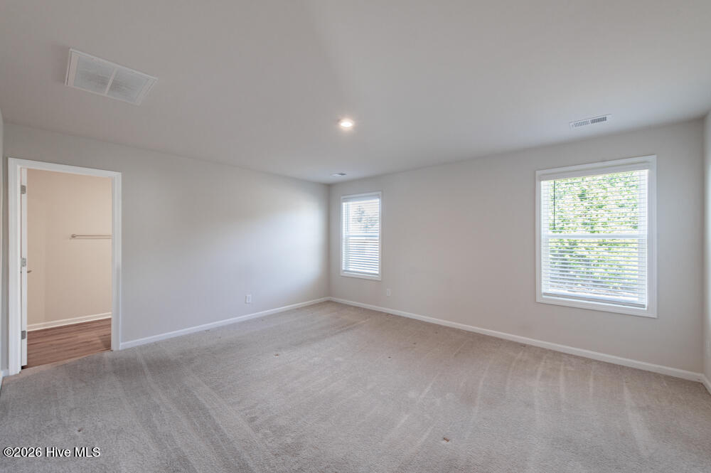 1025 Amber Way Property Photo 9